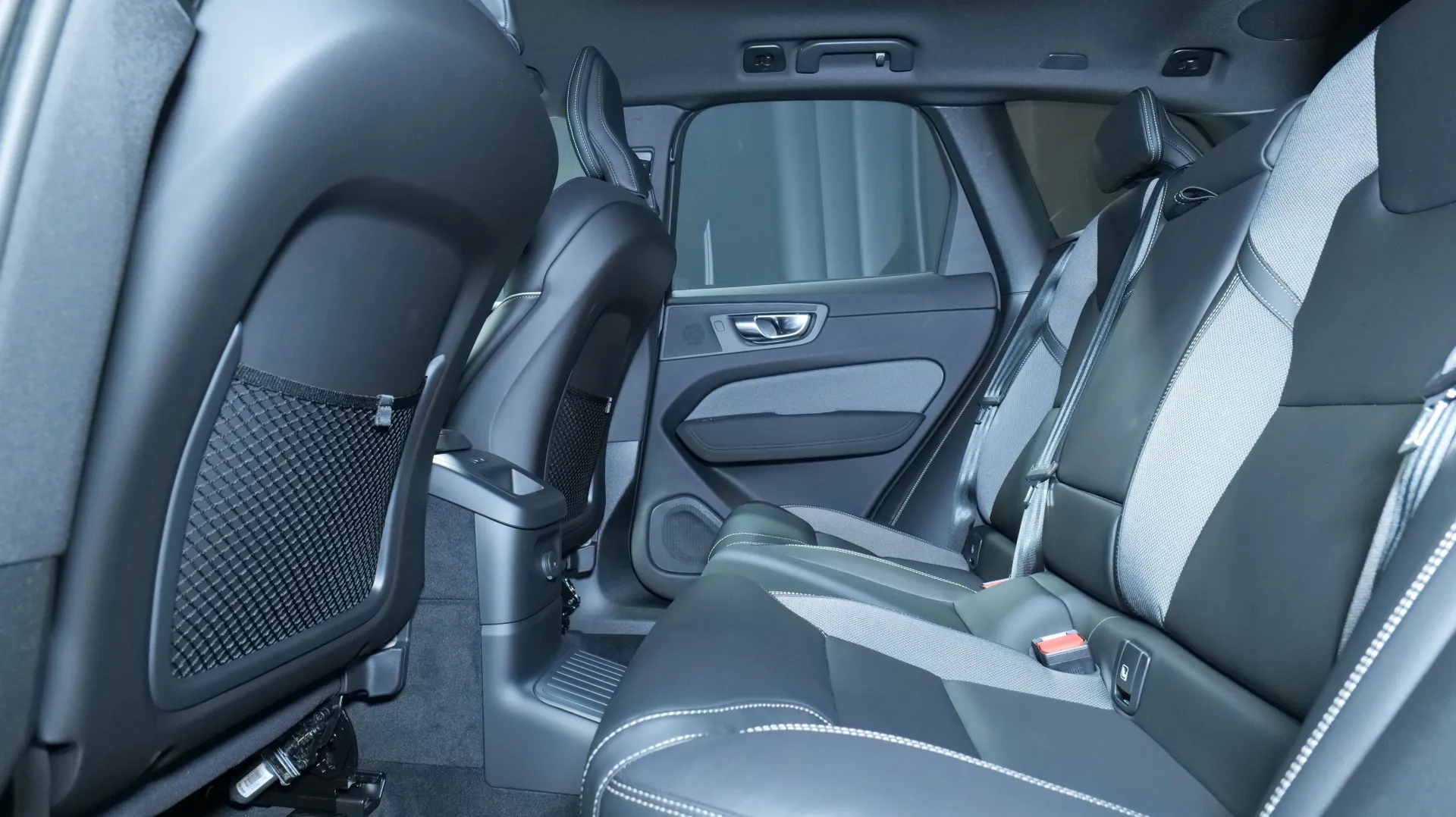 Autokuva 16 - NR-3908