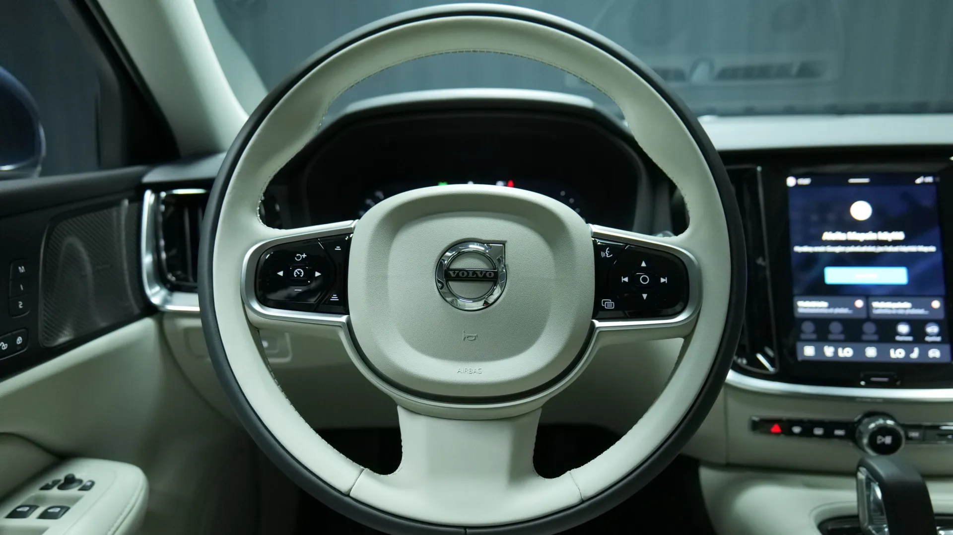 Autokuva 11 - NS-9073