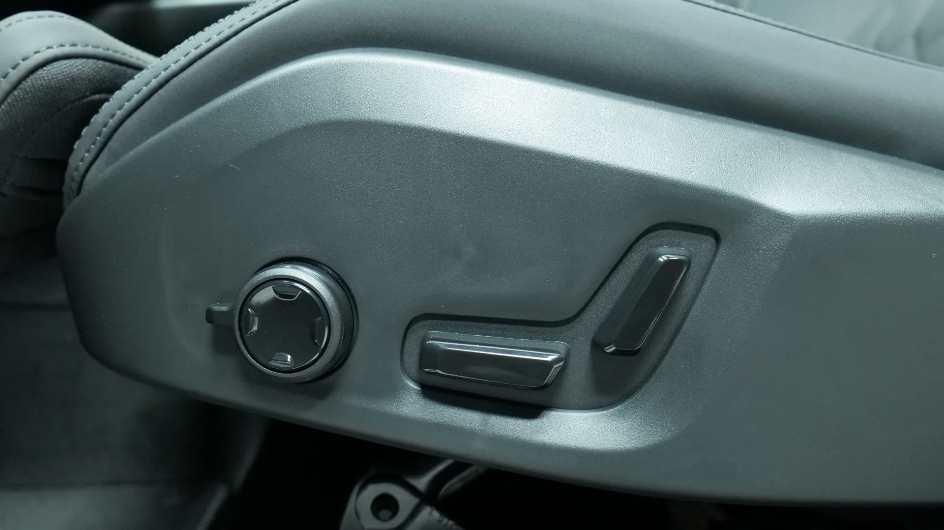 Autokuva 11 - NU-1507