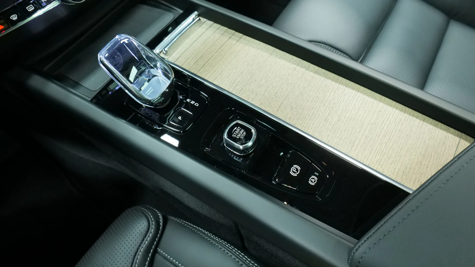 Autokuva 9 - NU-1546