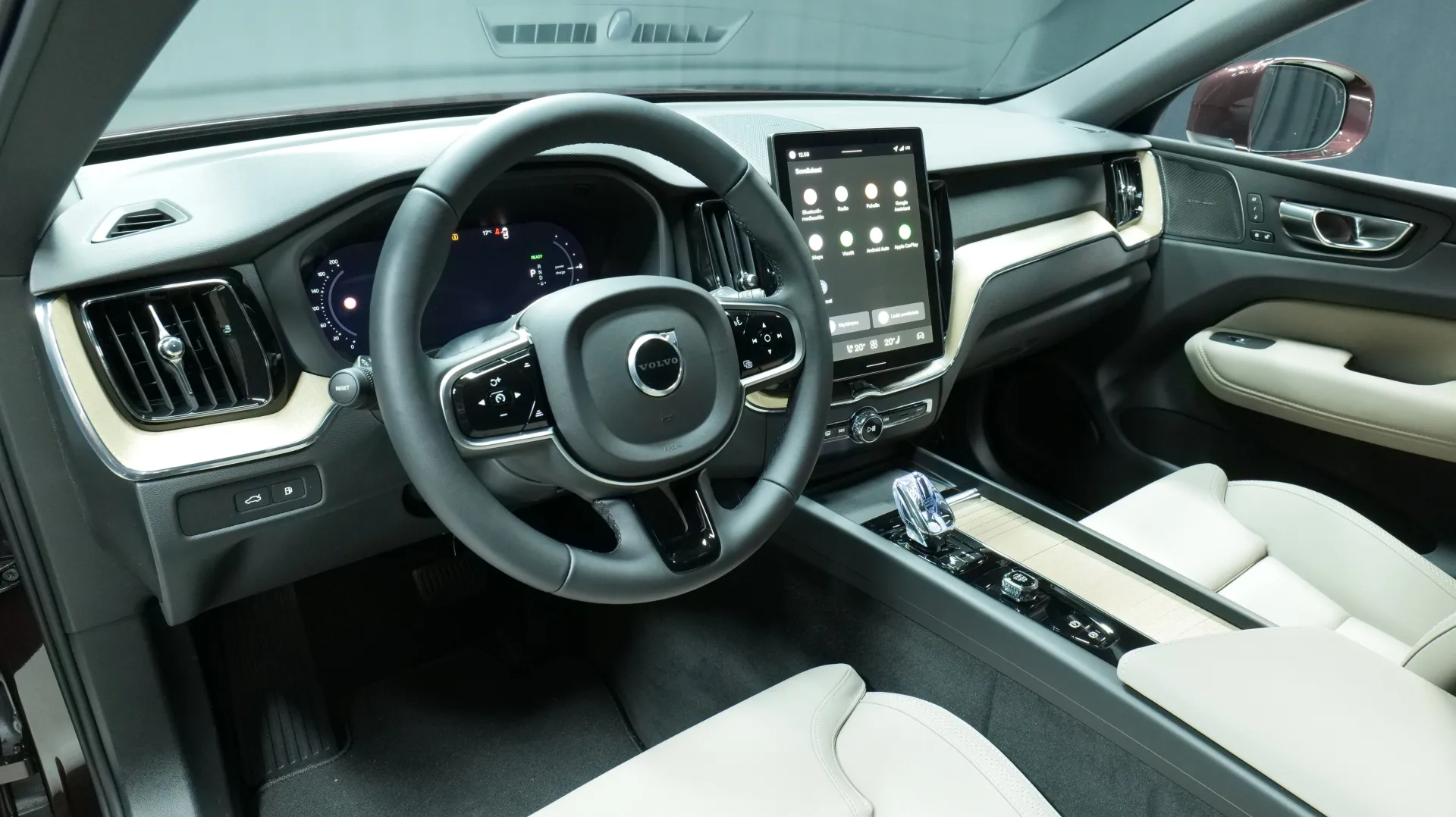 Autokuva 13 - NU-1554