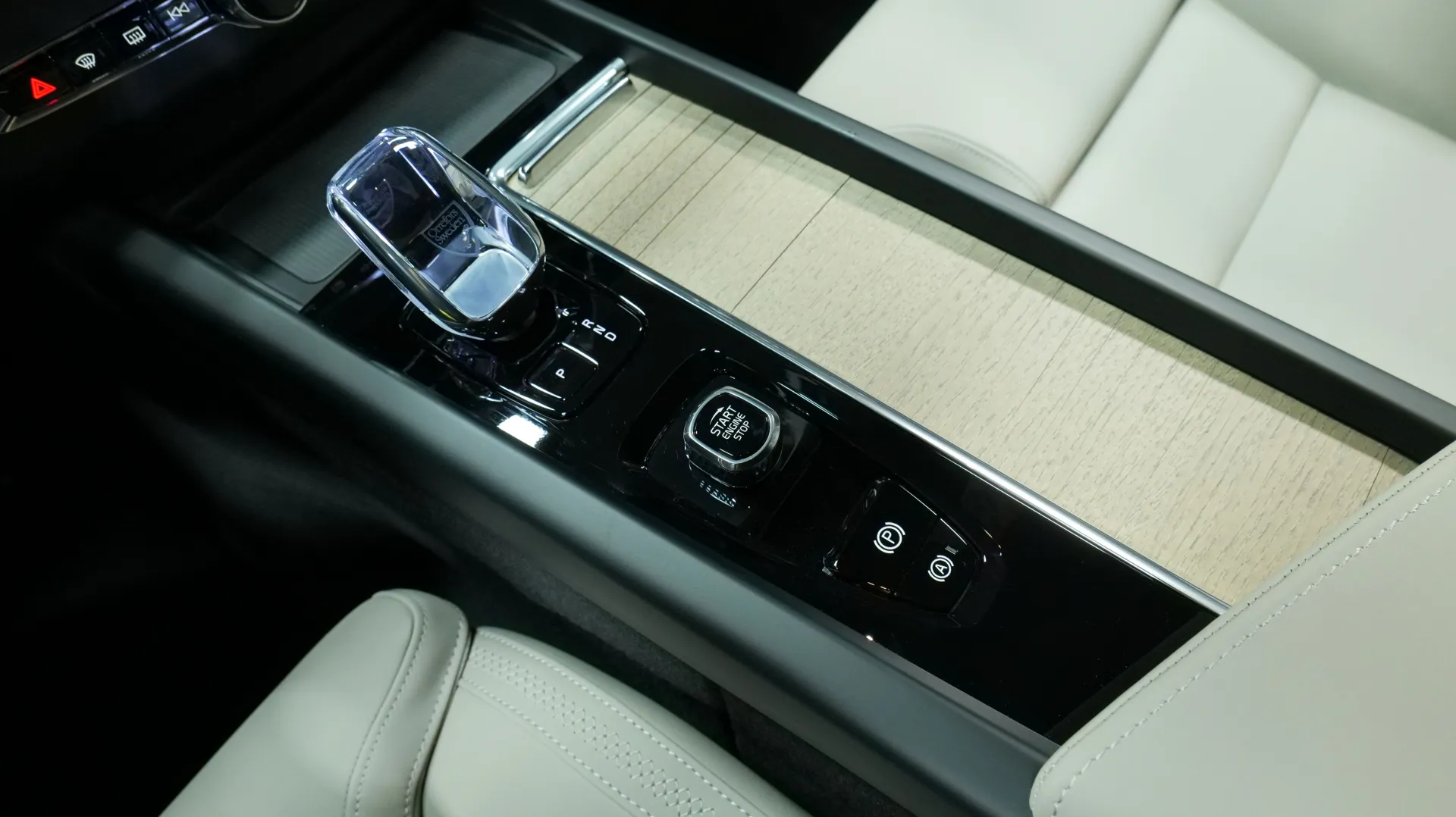 Autokuva 9 - NU-1554