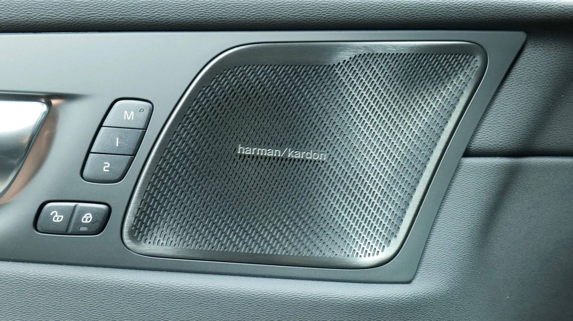 Autokuva 10 - NU-1554