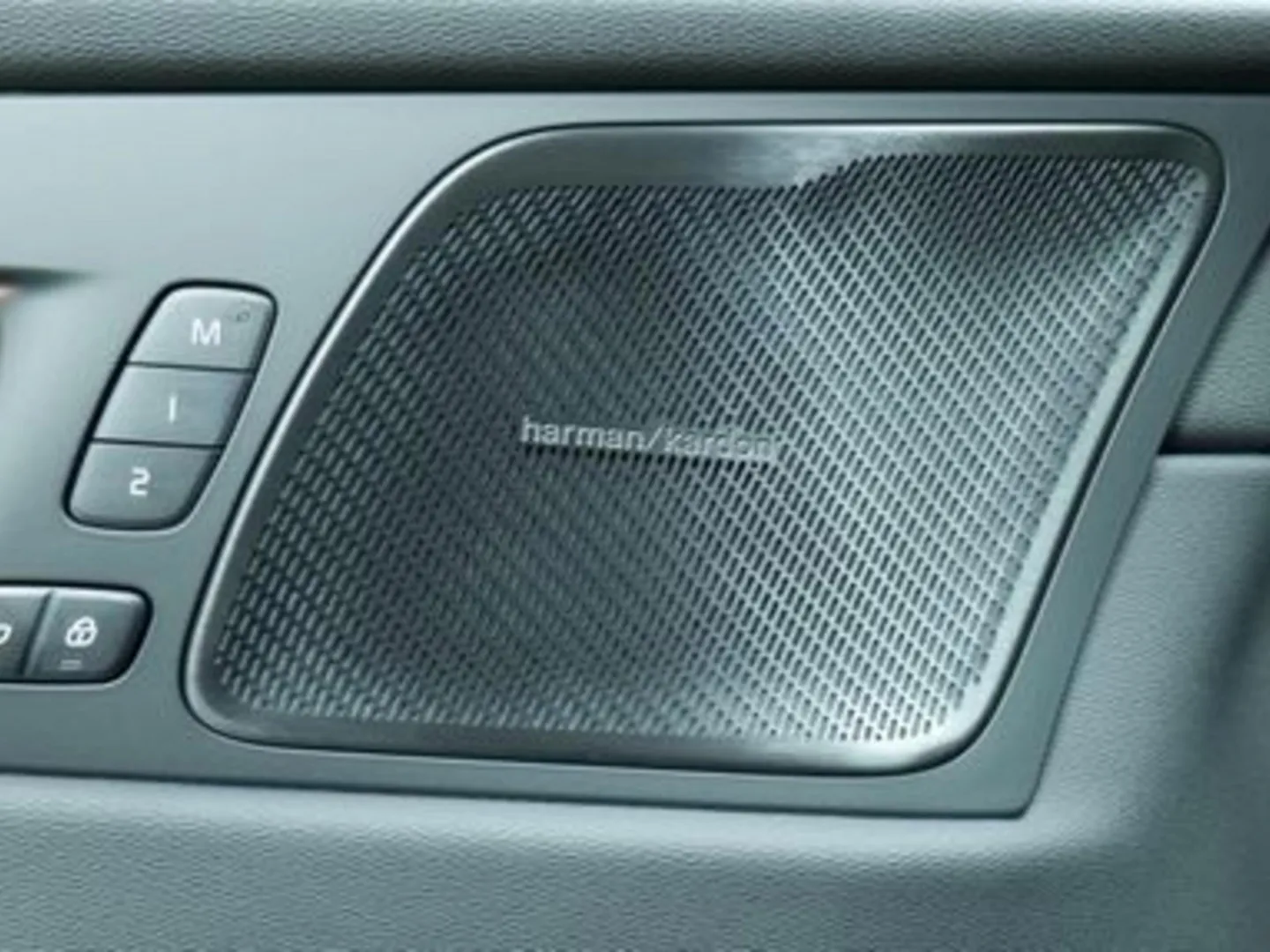 Autokuva 17 - NU-1555