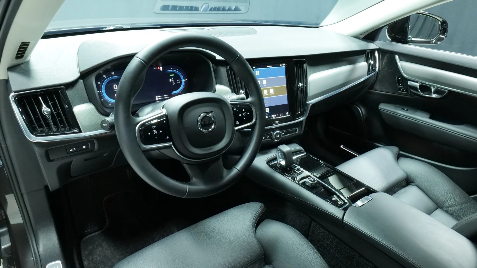 Autokuva 13 - NU-1573