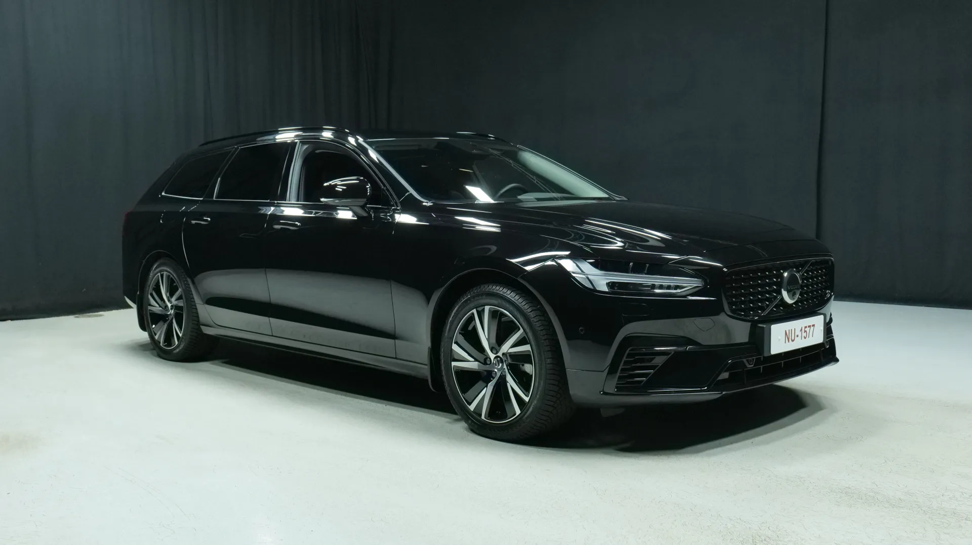 Autokuva 5 - NU-1577