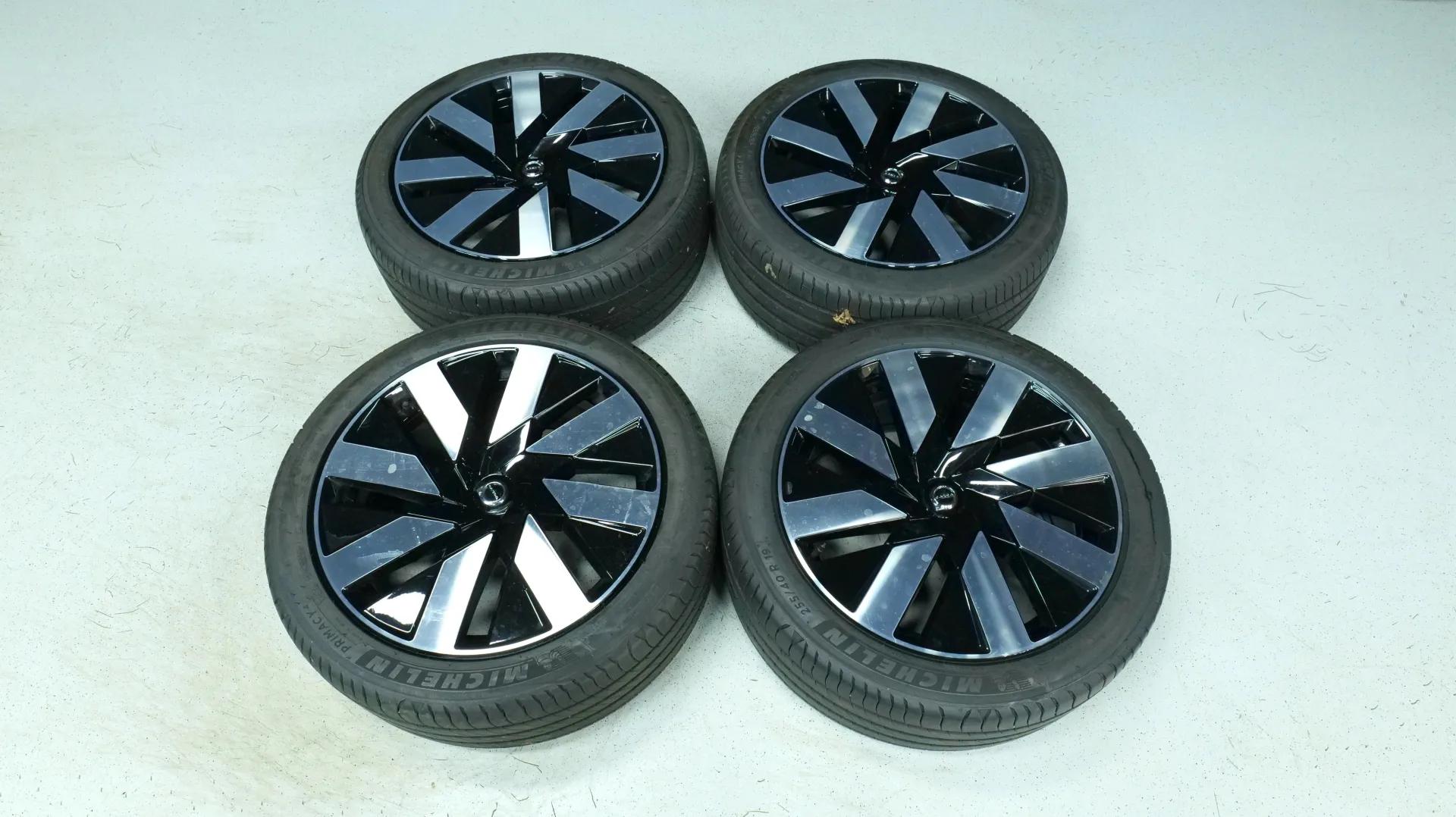 Autokuva 19 - NU-1577