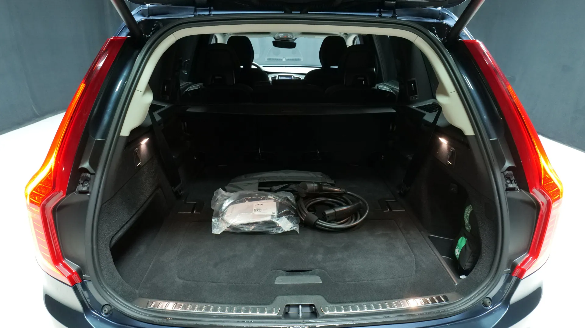 Autokuva 17 - NU-1584