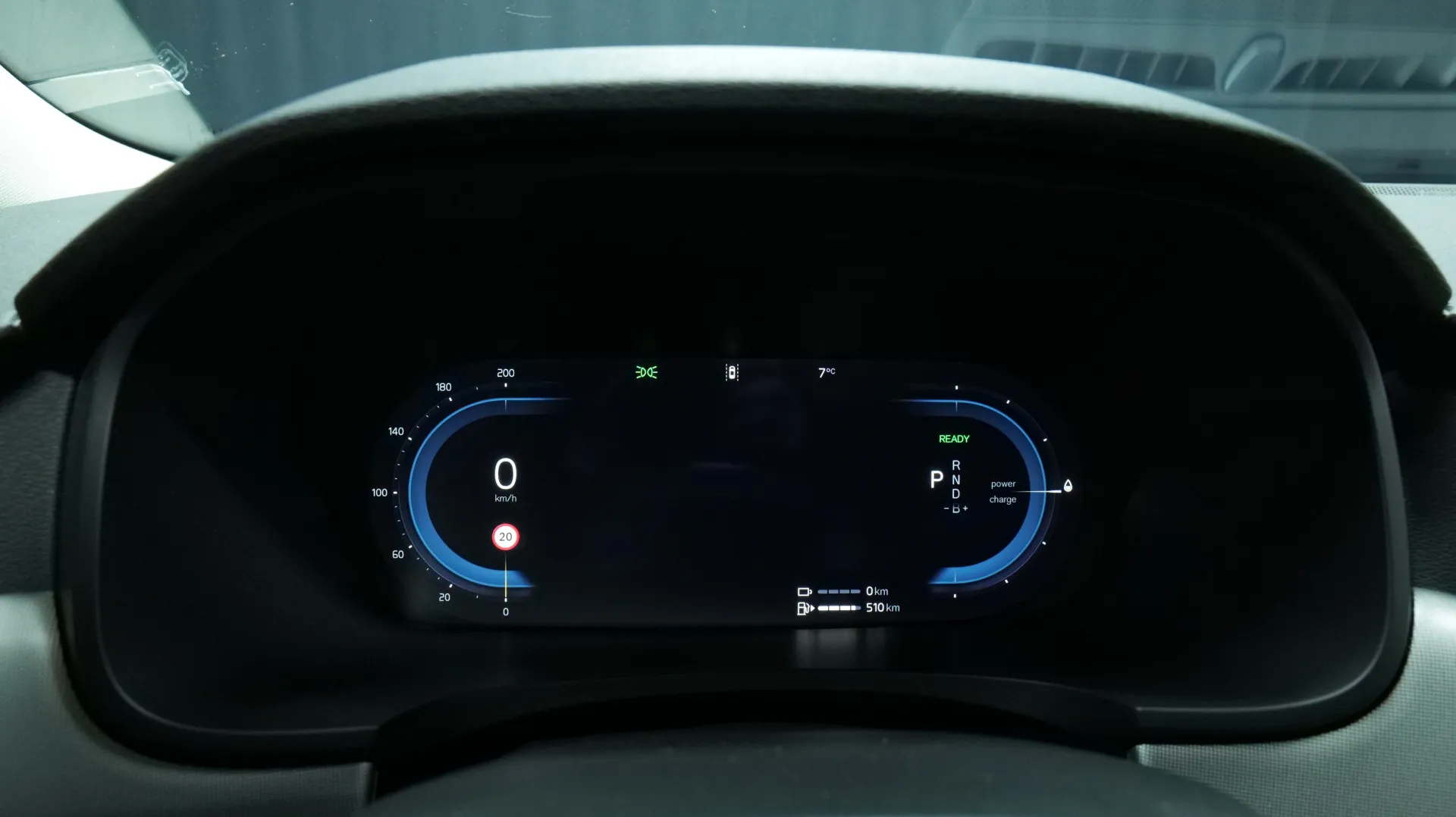 Autokuva 6 - NU-1586