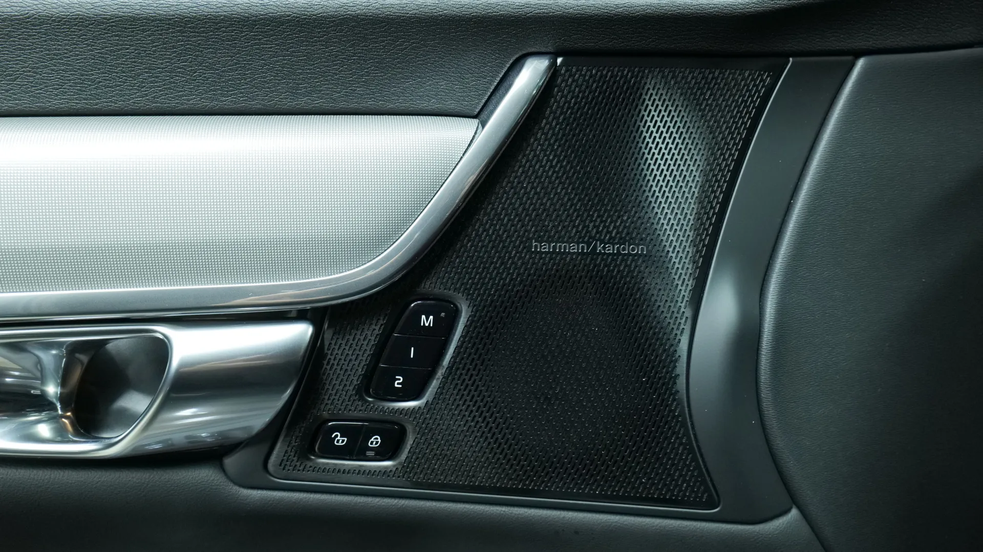 Autokuva 10 - NU-1586