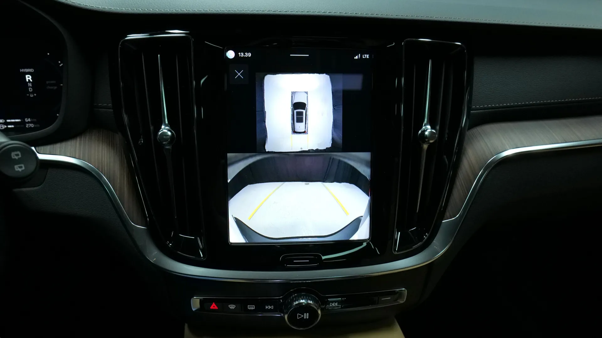 Autokuva 7 - NU-1595