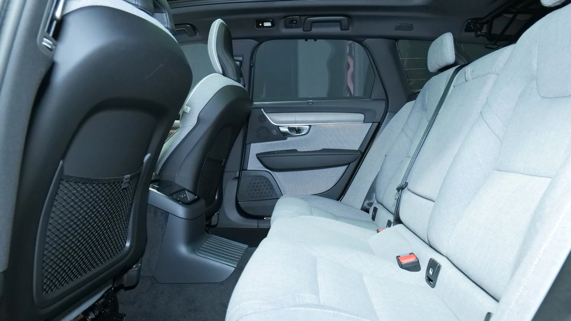 Autokuva 16 - NU-1610