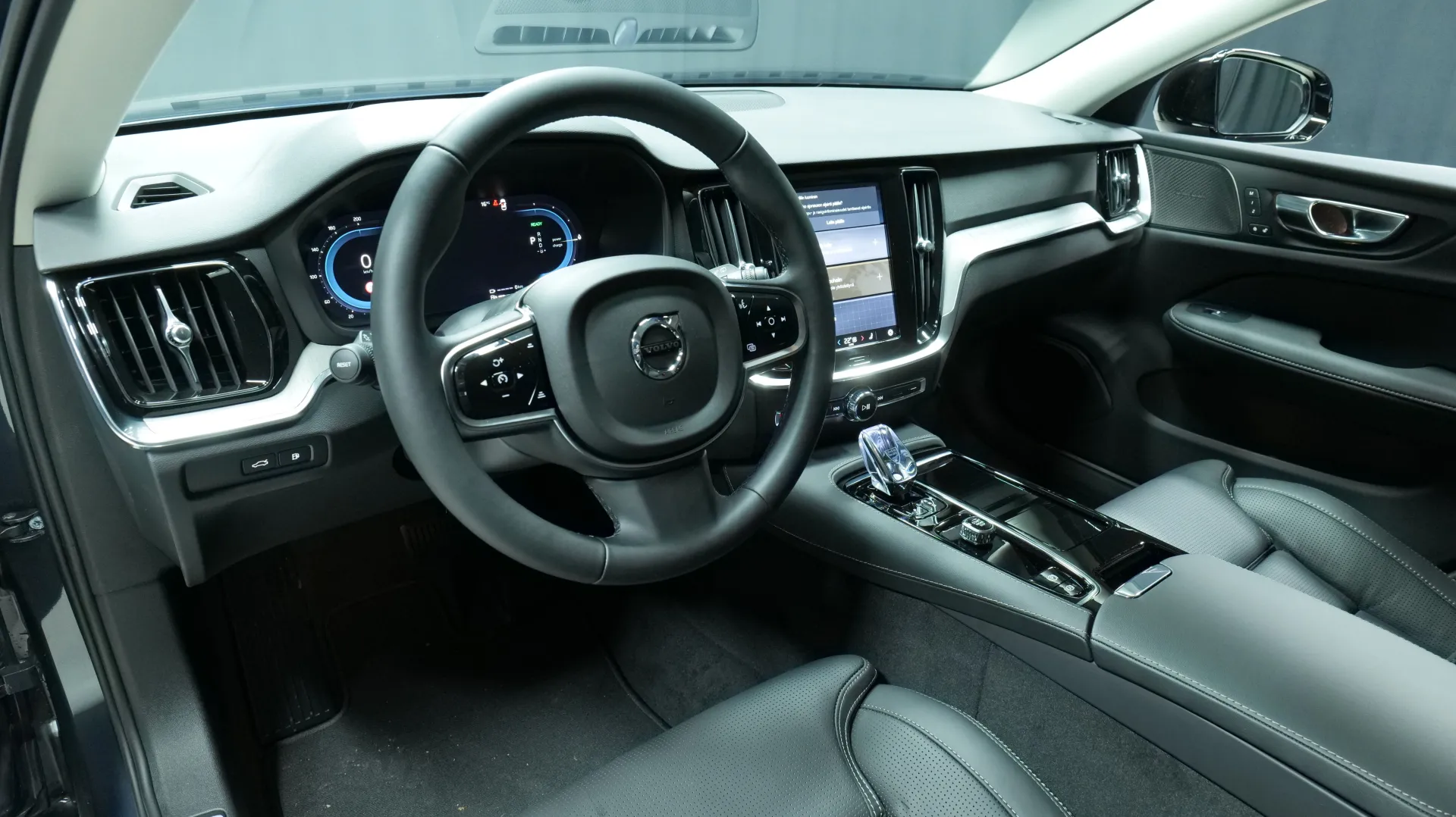 Autokuva 13 - NU-1617