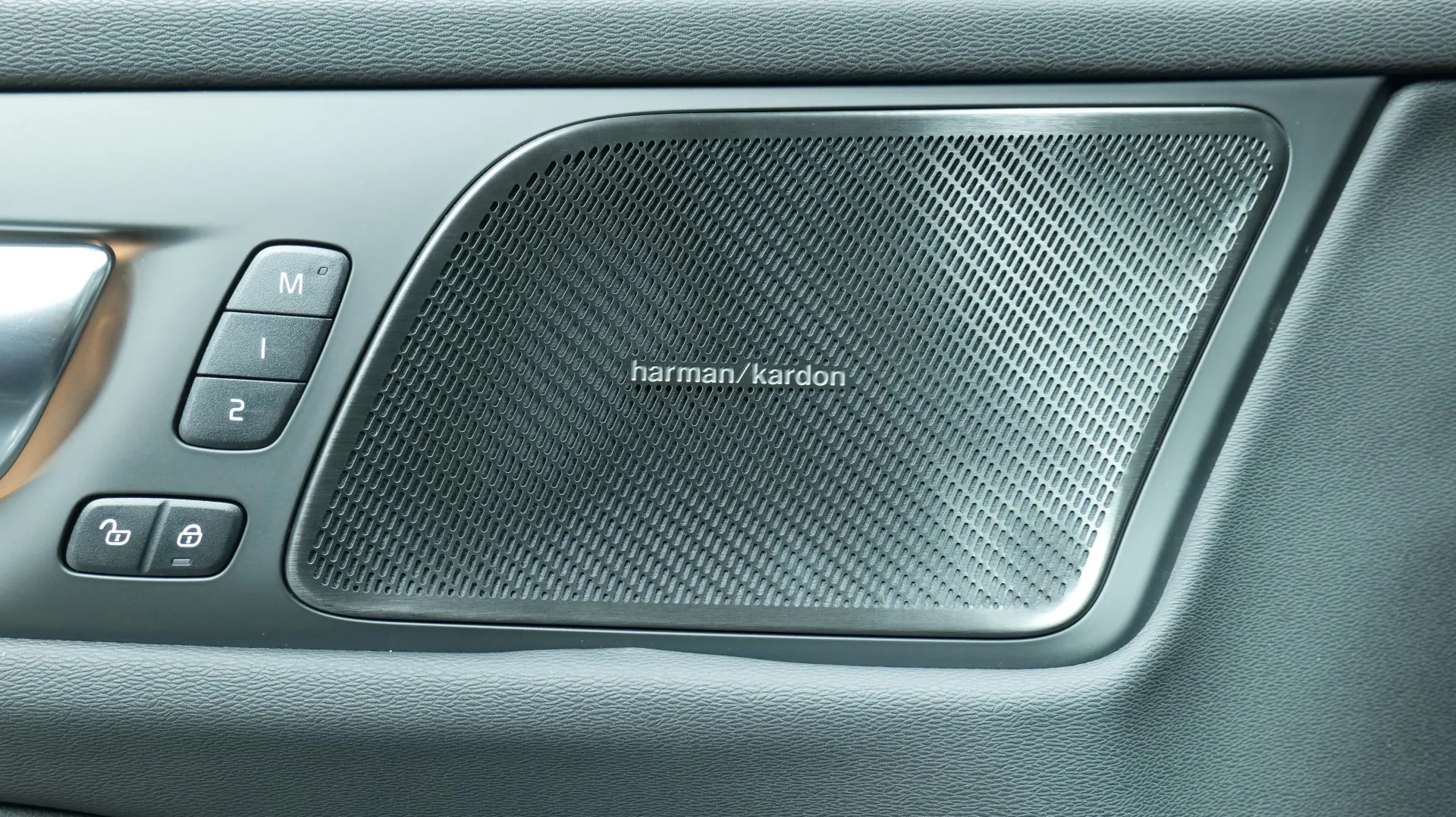 Autokuva 10 - NU-1617