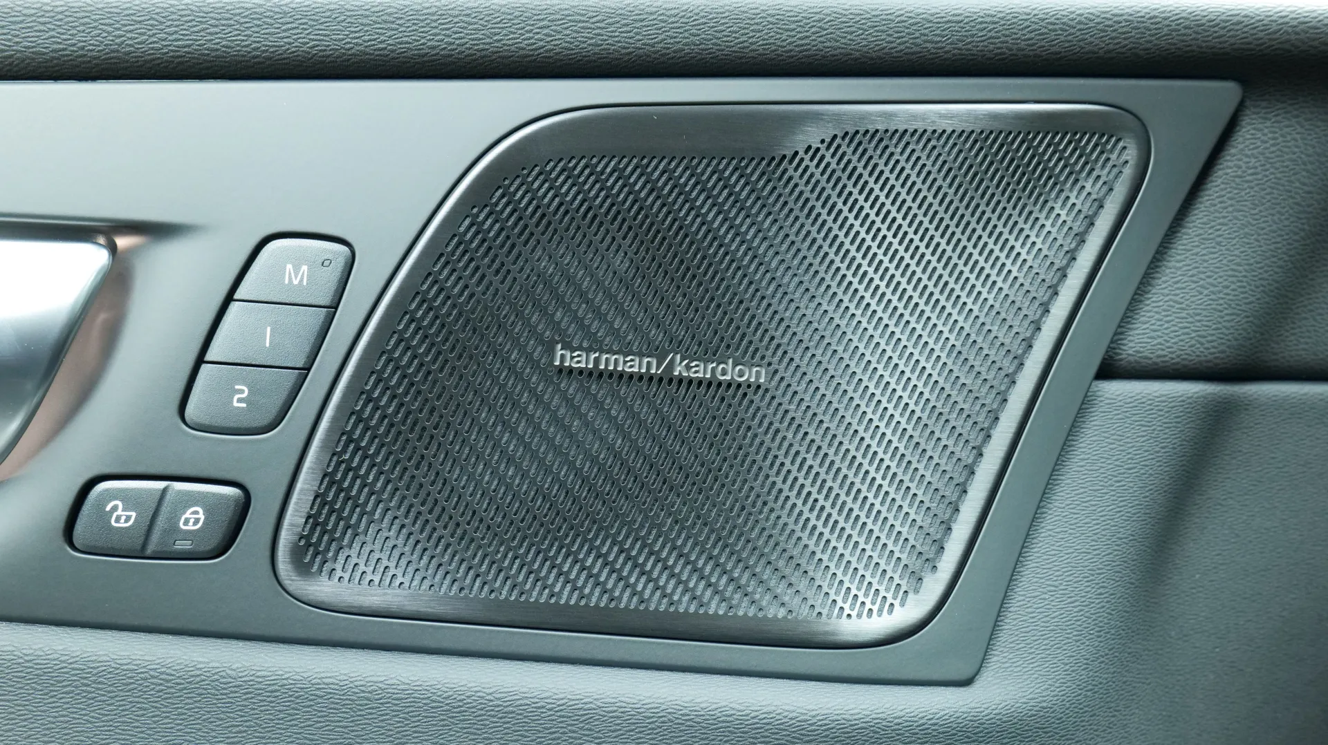 Autokuva 10 - NU-1621