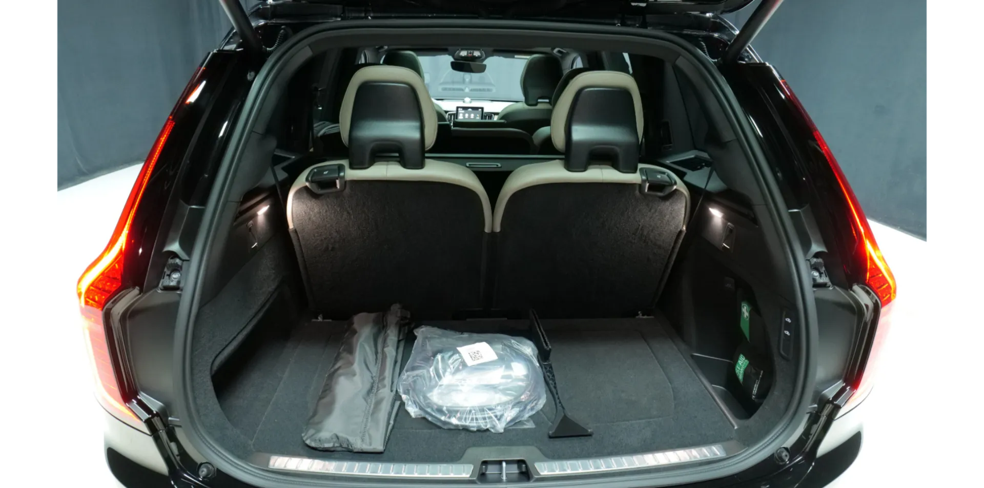 Autokuva 9 - NU-1624