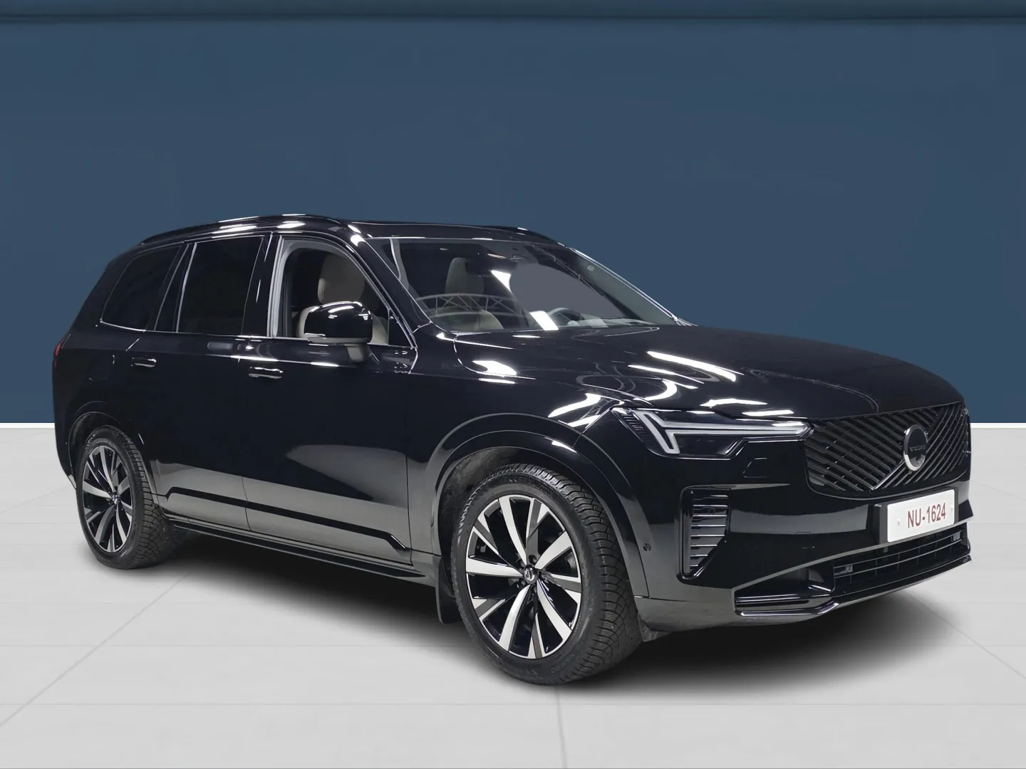 Autokuva 3 - NU-1624