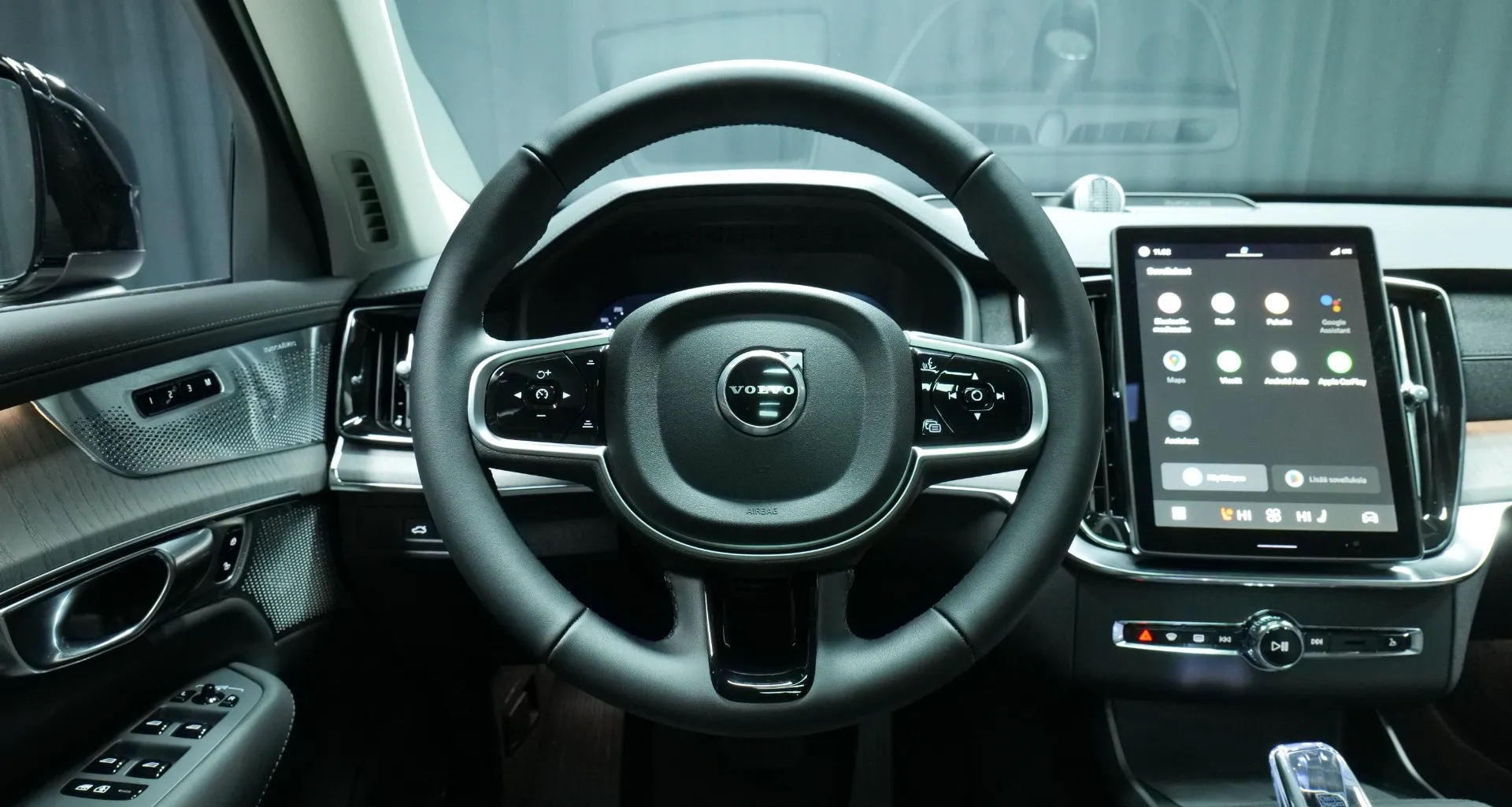 Autokuva 13 - NU-1625