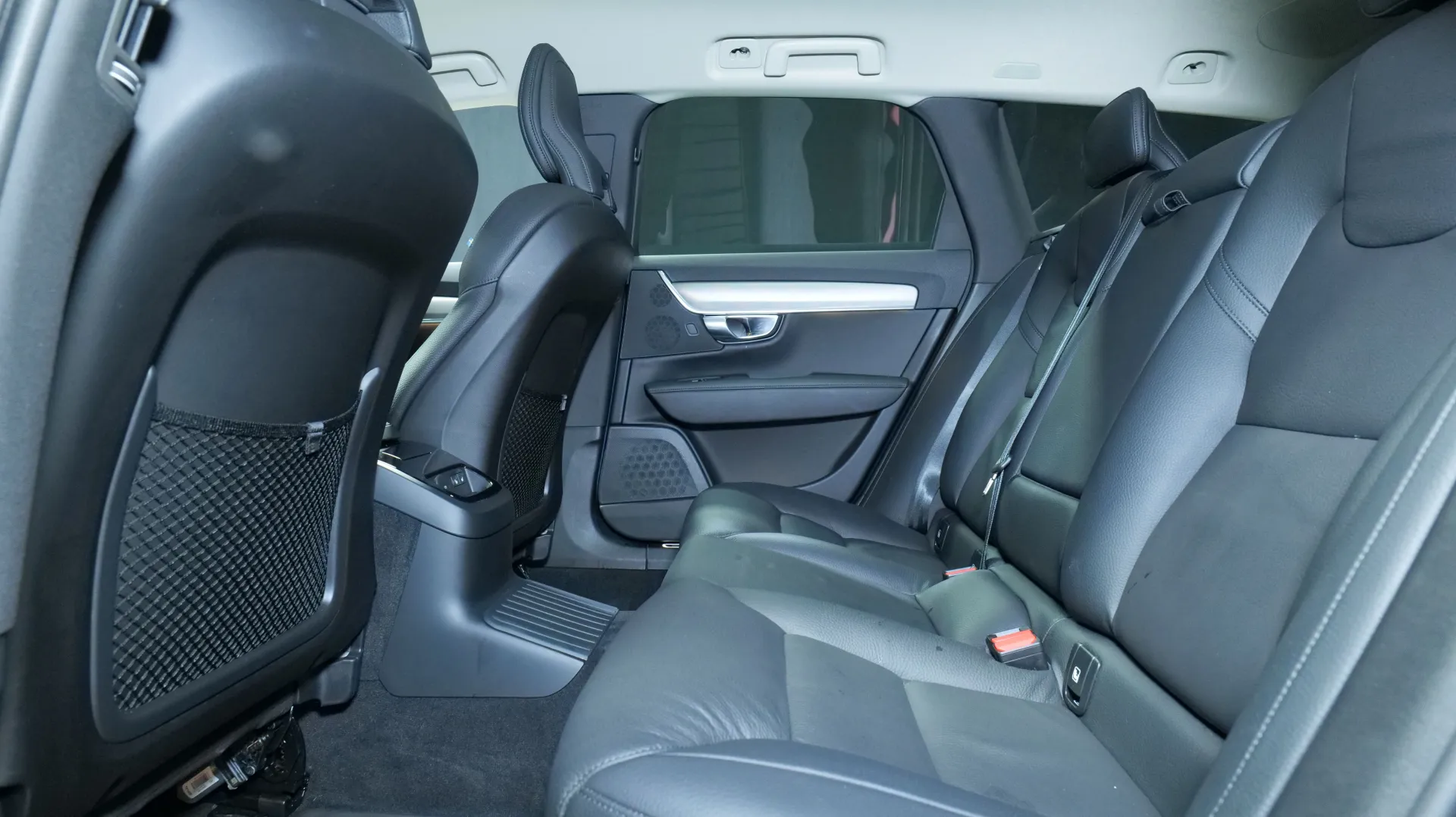 Autokuva 16 - NU-1634