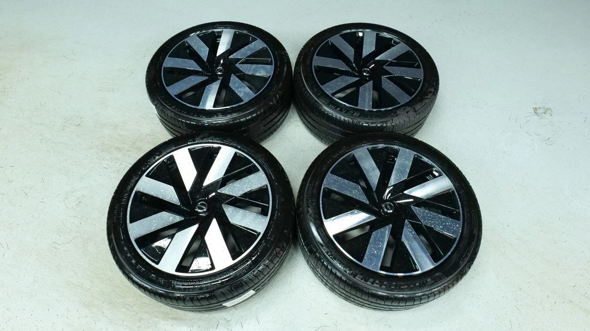 Autokuva 19 - NU-1634