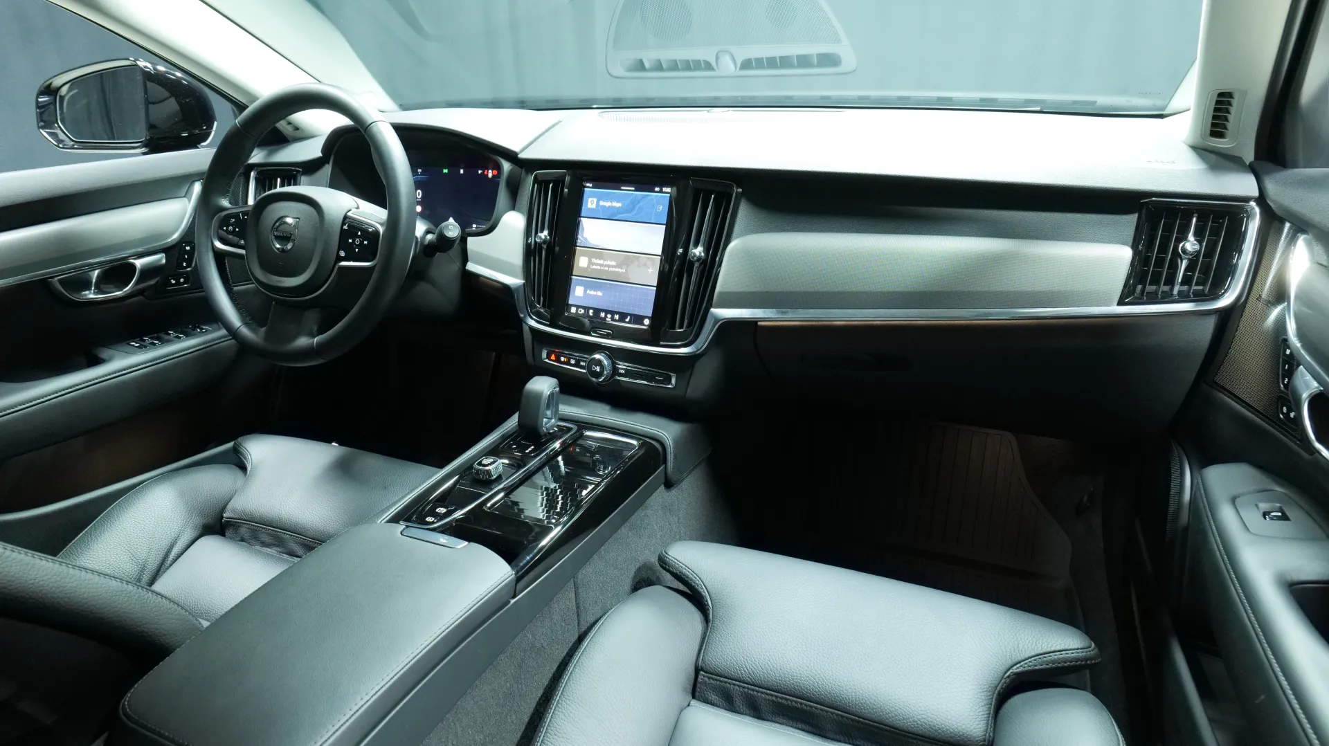 Autokuva 18 - NU-1634