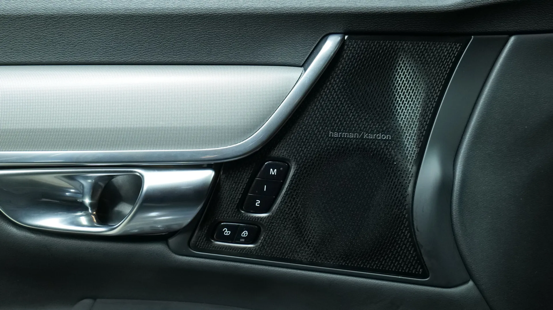 Autokuva 10 - NU-1634