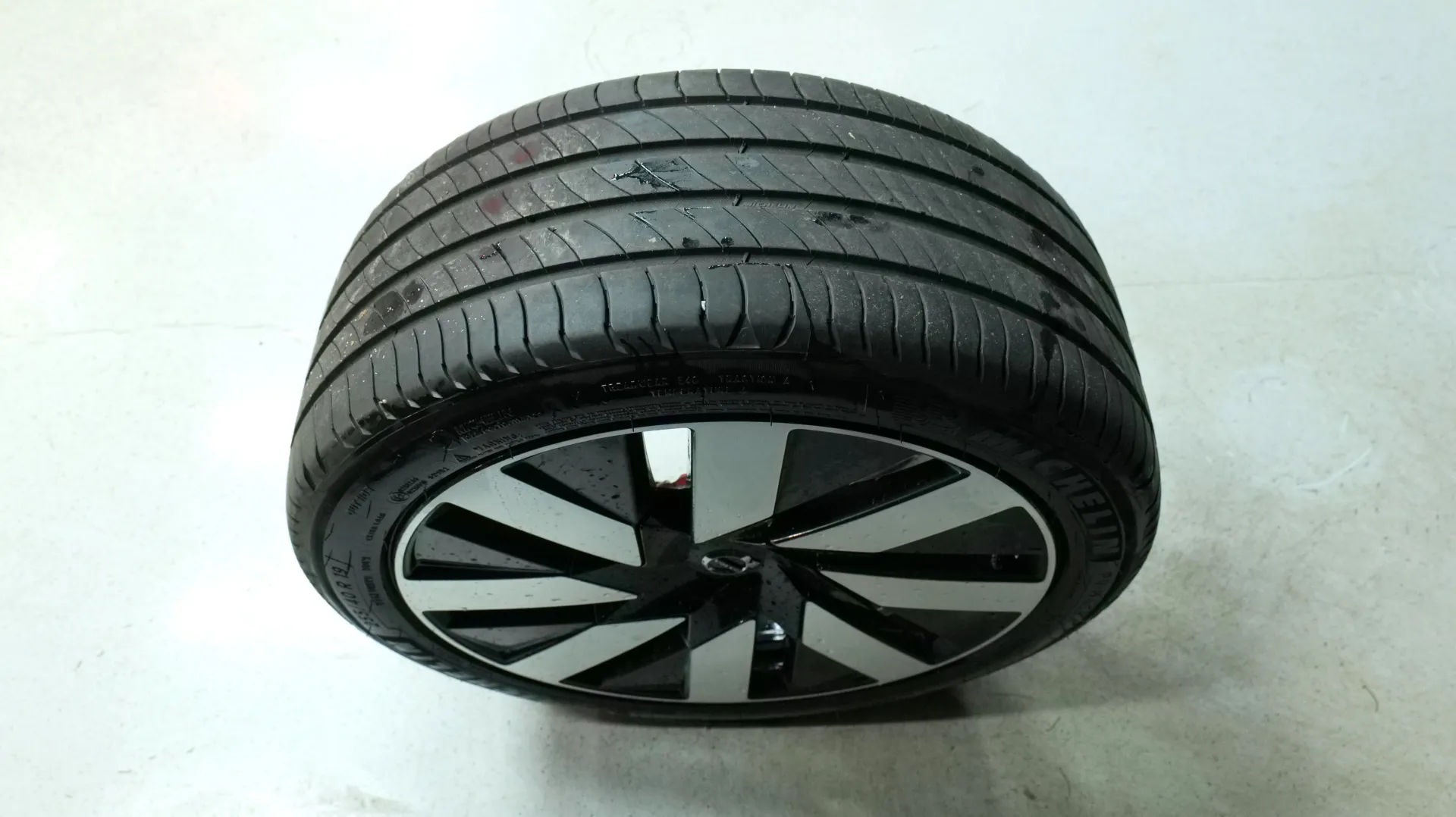 Autokuva 20 - NU-1635