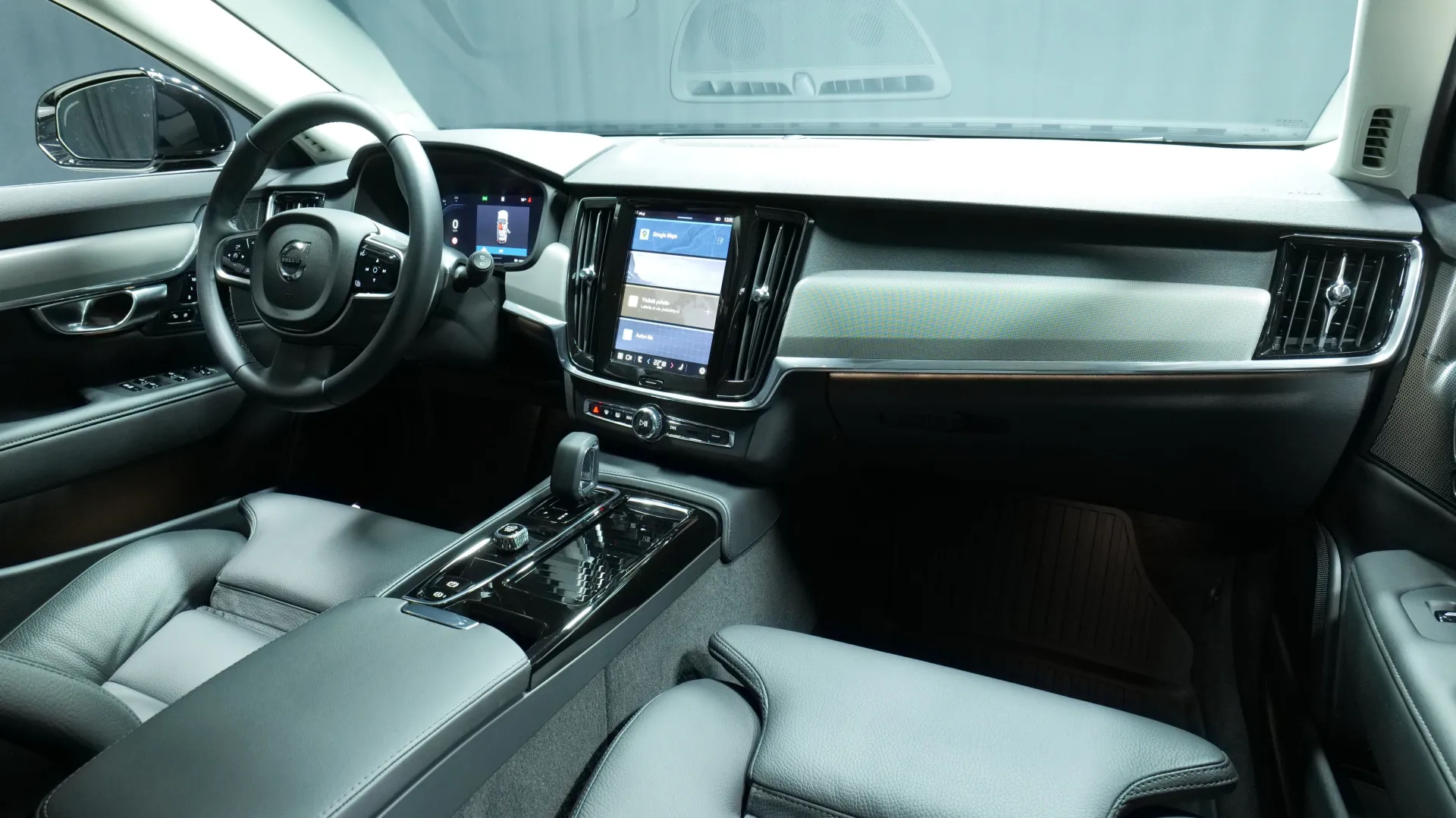 Autokuva 18 - NU-1635