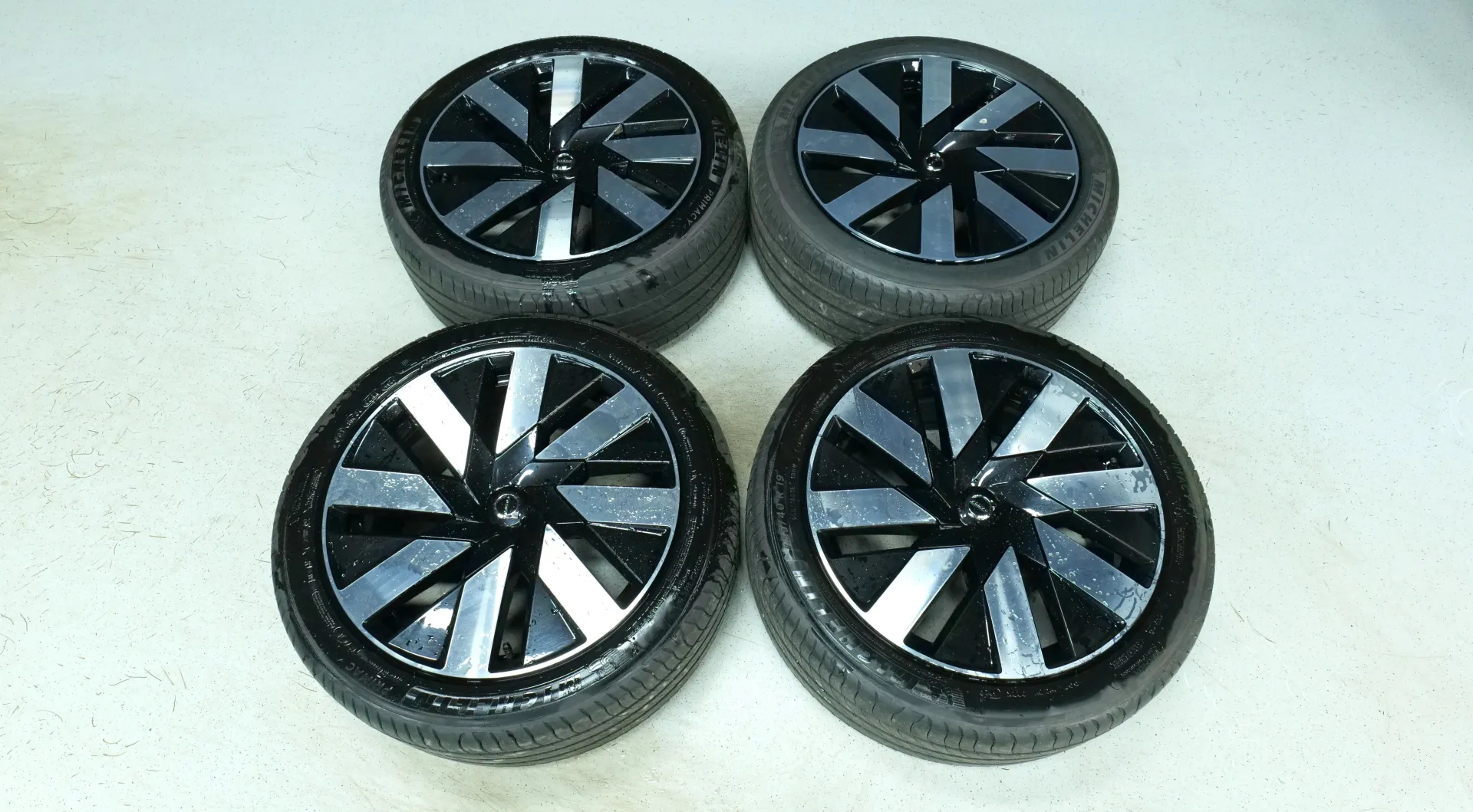 Autokuva 19 - NU-1635