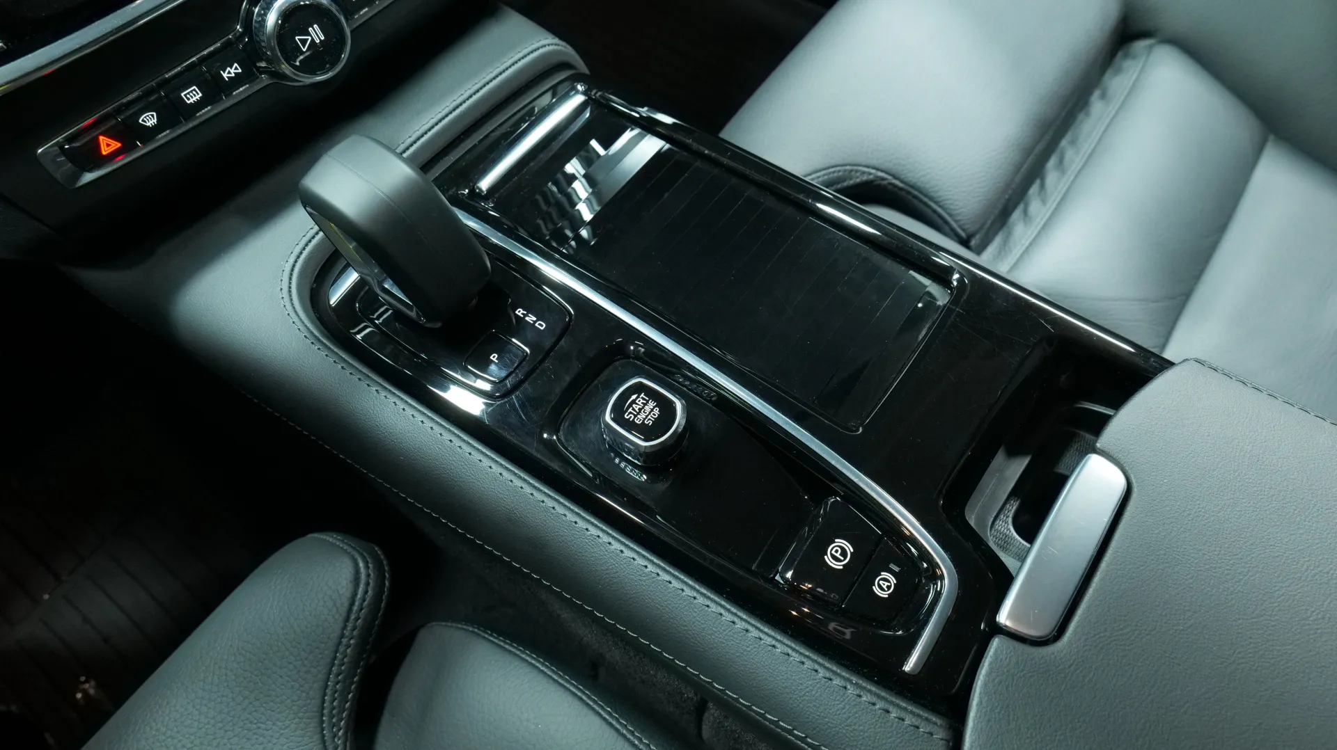 Autokuva 9 - NU-1635