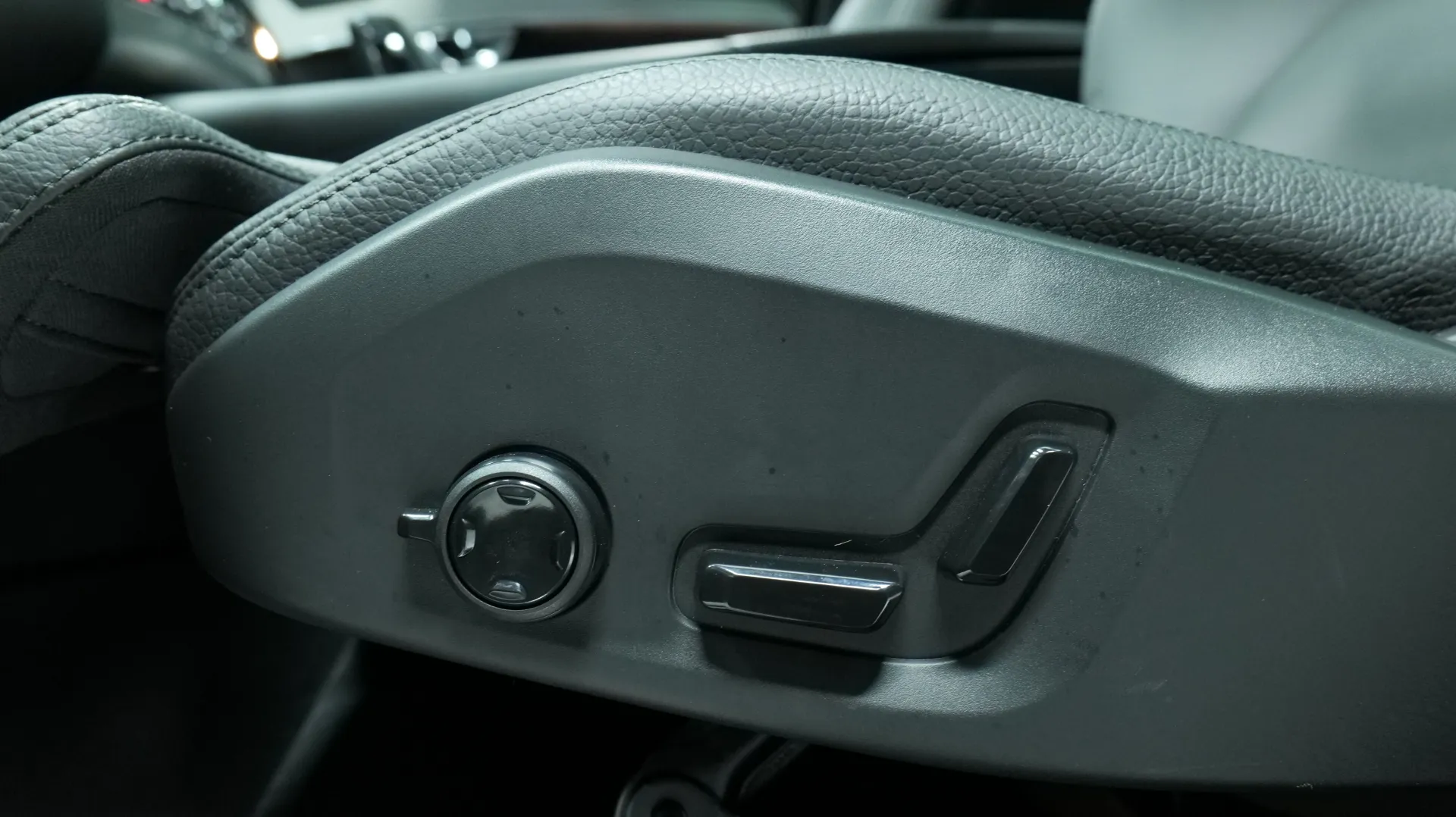 Autokuva 11 - NU-5231