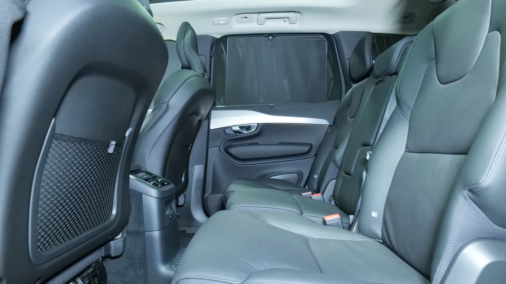 Autokuva 16 - NU-5231