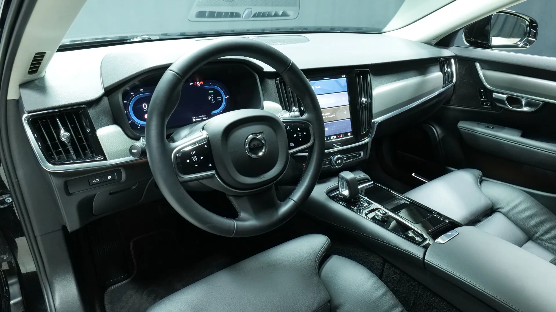 Autokuva 13 - NU-5247