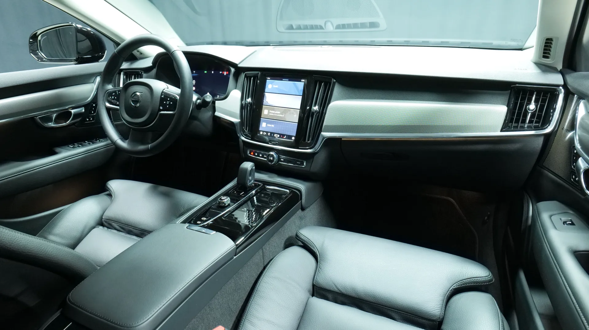 Autokuva 18 - NU-5247