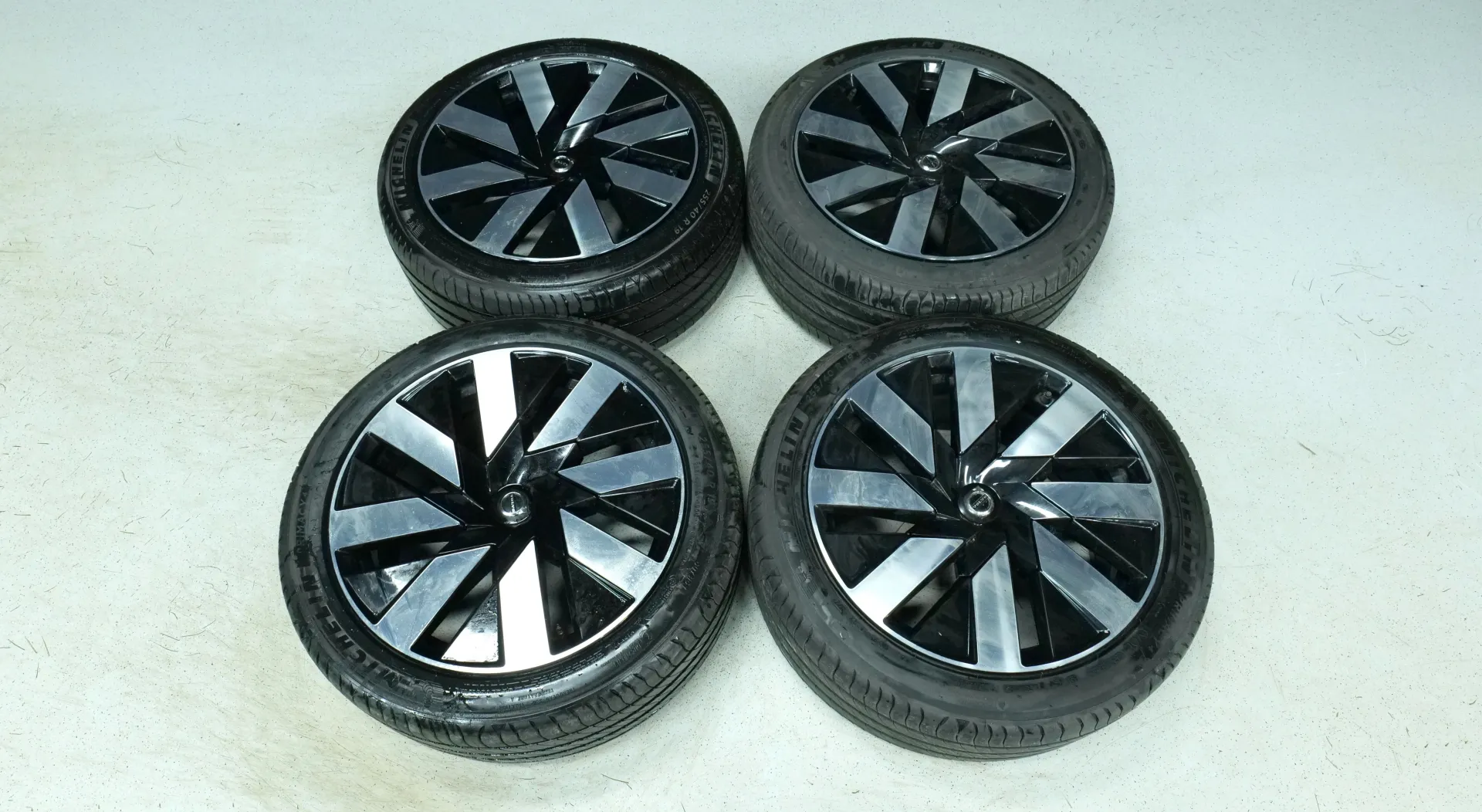 Autokuva 19 - NU-5259