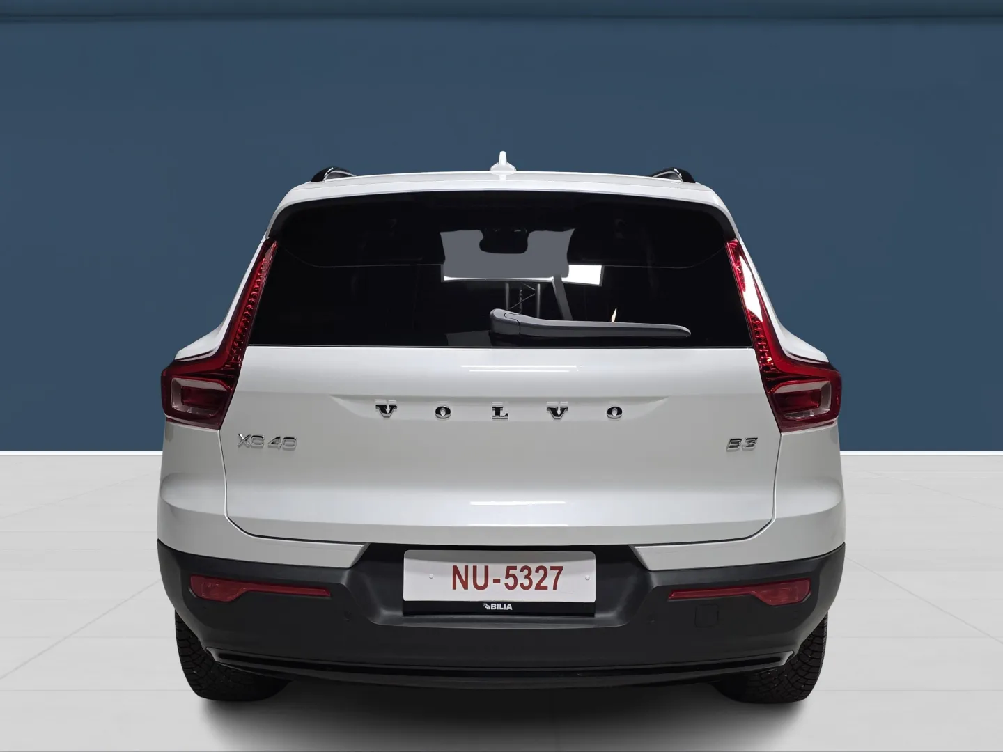 Autokuva 5 - NU-5327