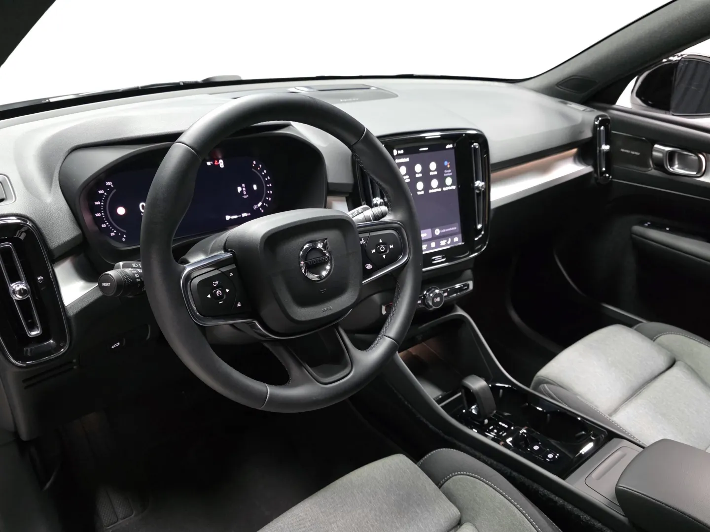 Autokuva 8 - NU-5327