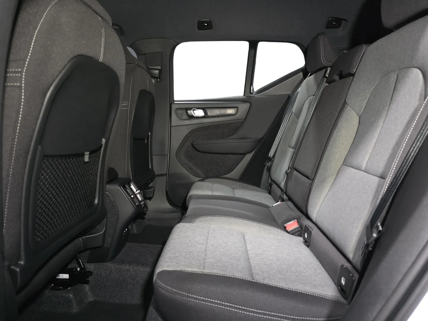 Autokuva 9 - NU-5327