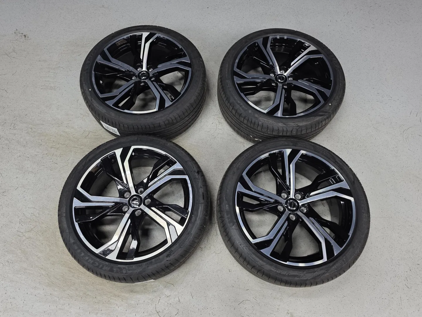 Autokuva 17 - NU-5344