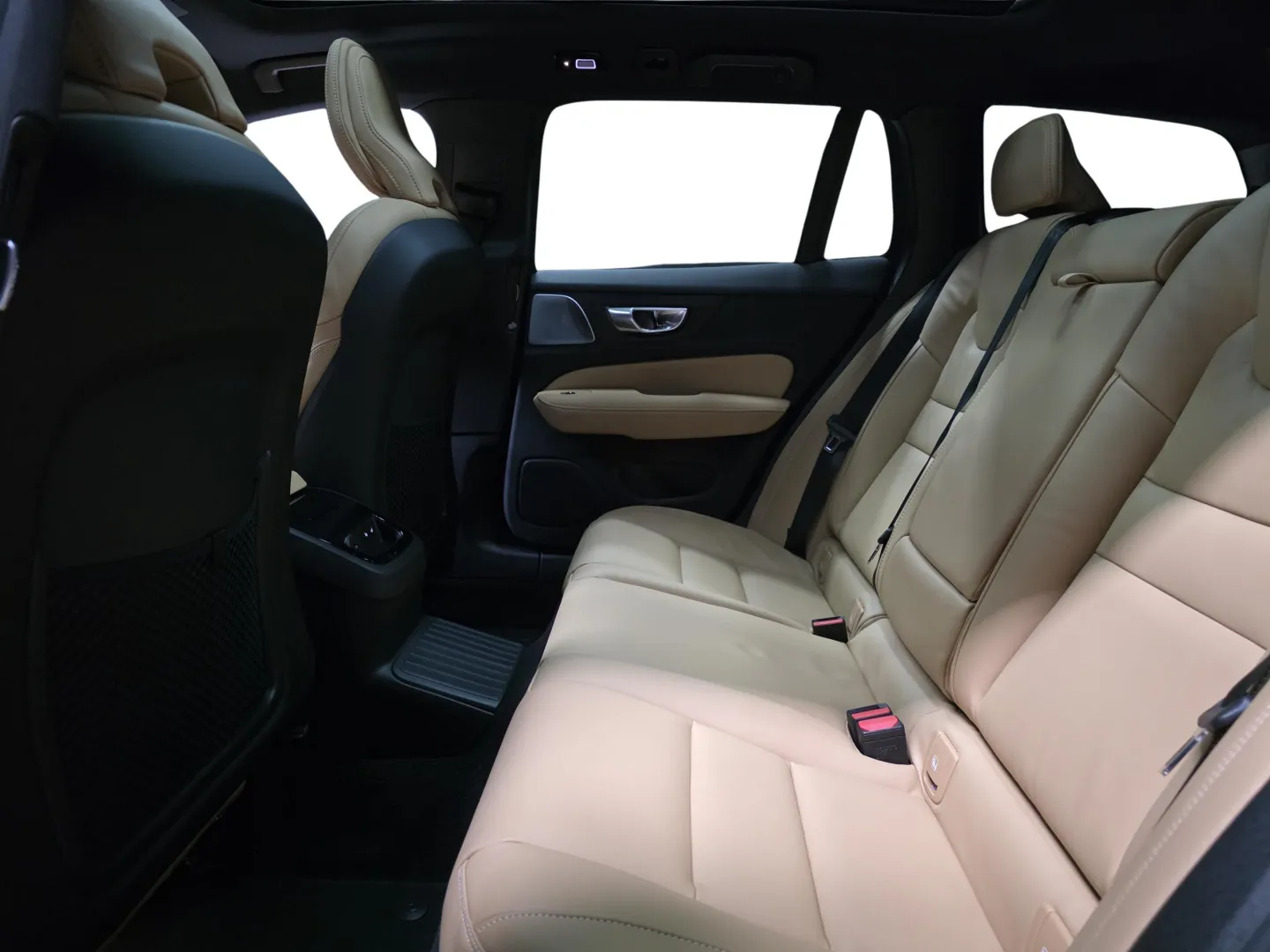 Autokuva 9 - NU-5344