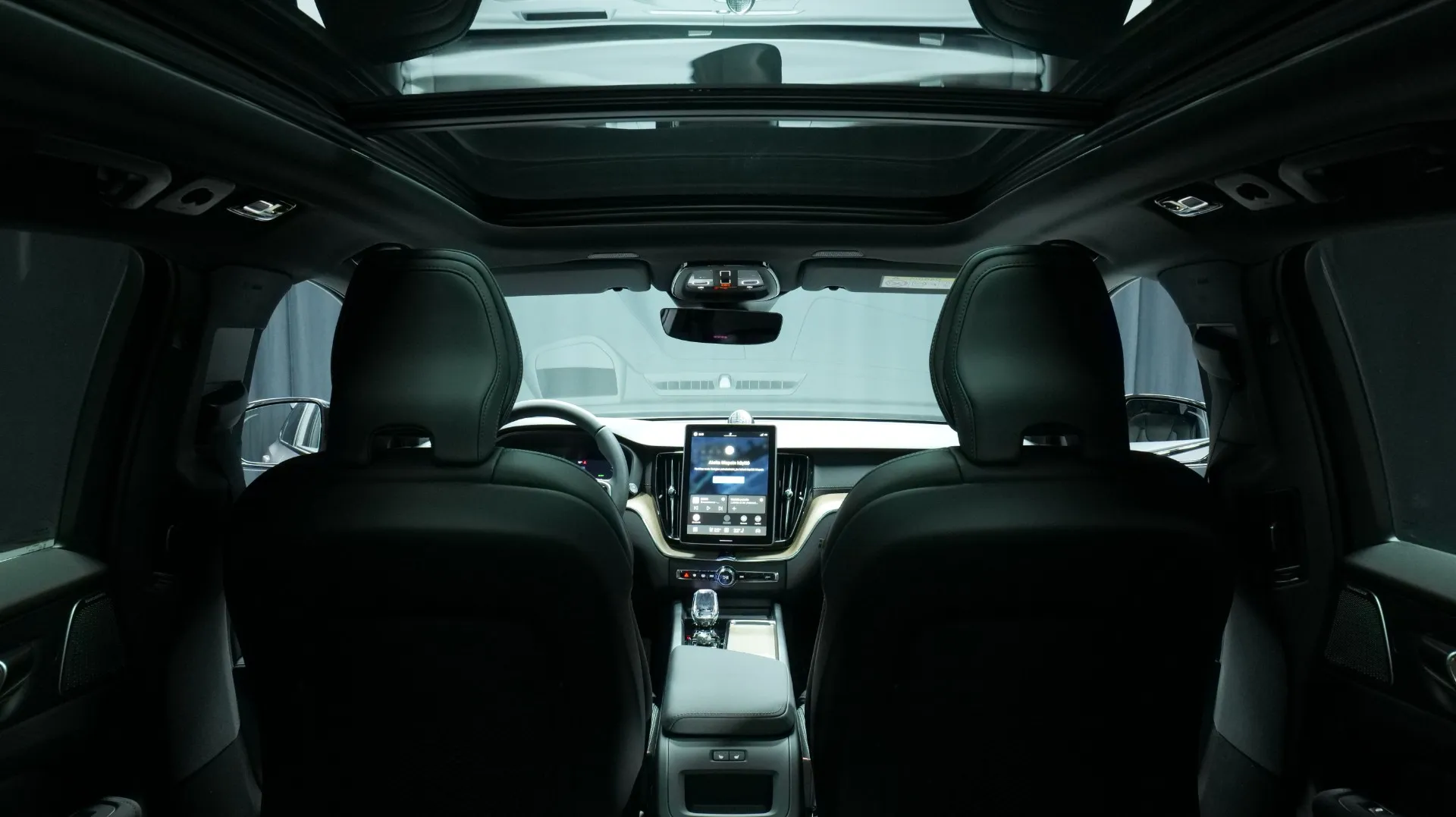 Autokuva 7 - NU-5371