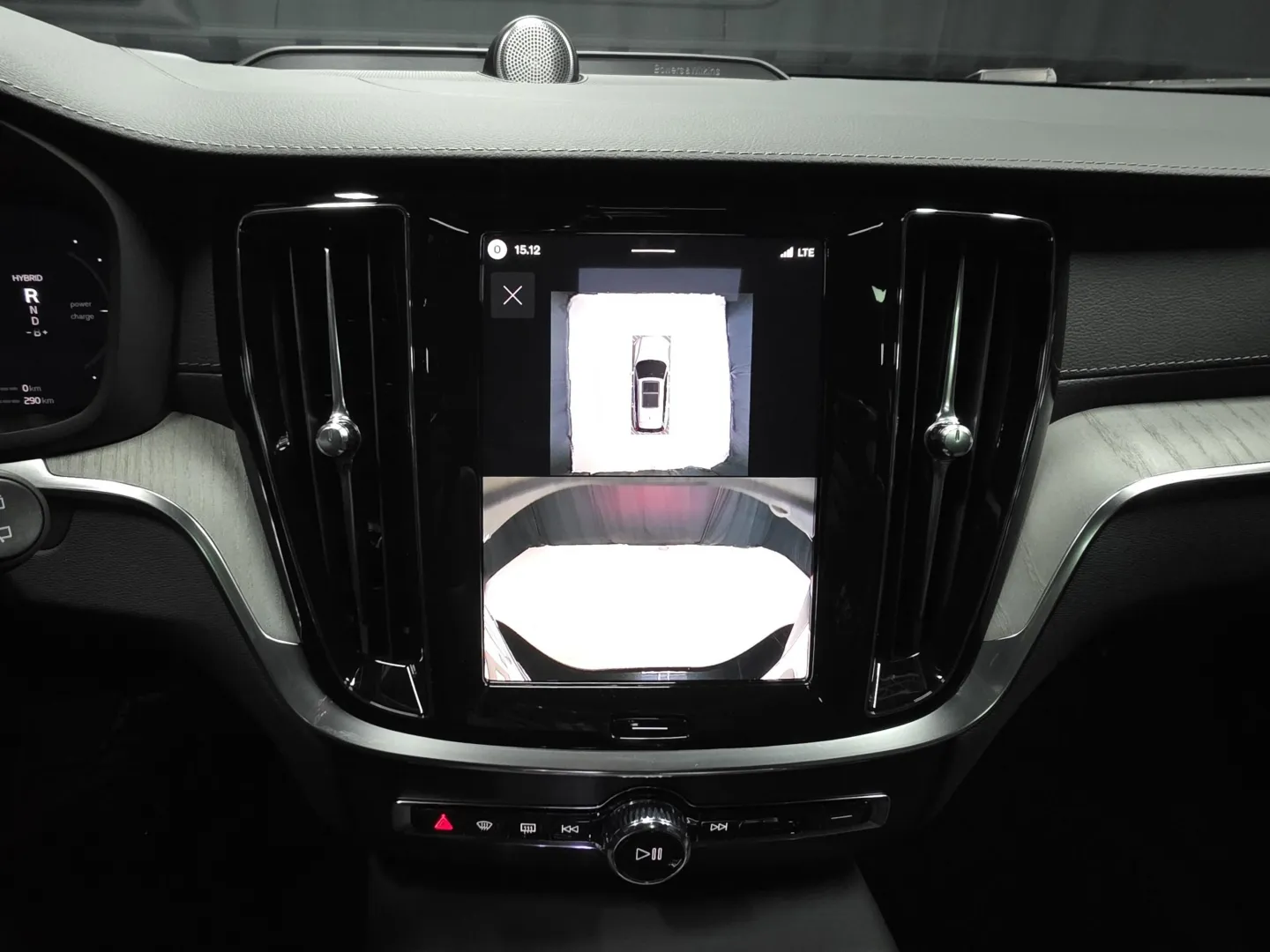 Autokuva 12 - NY-8480