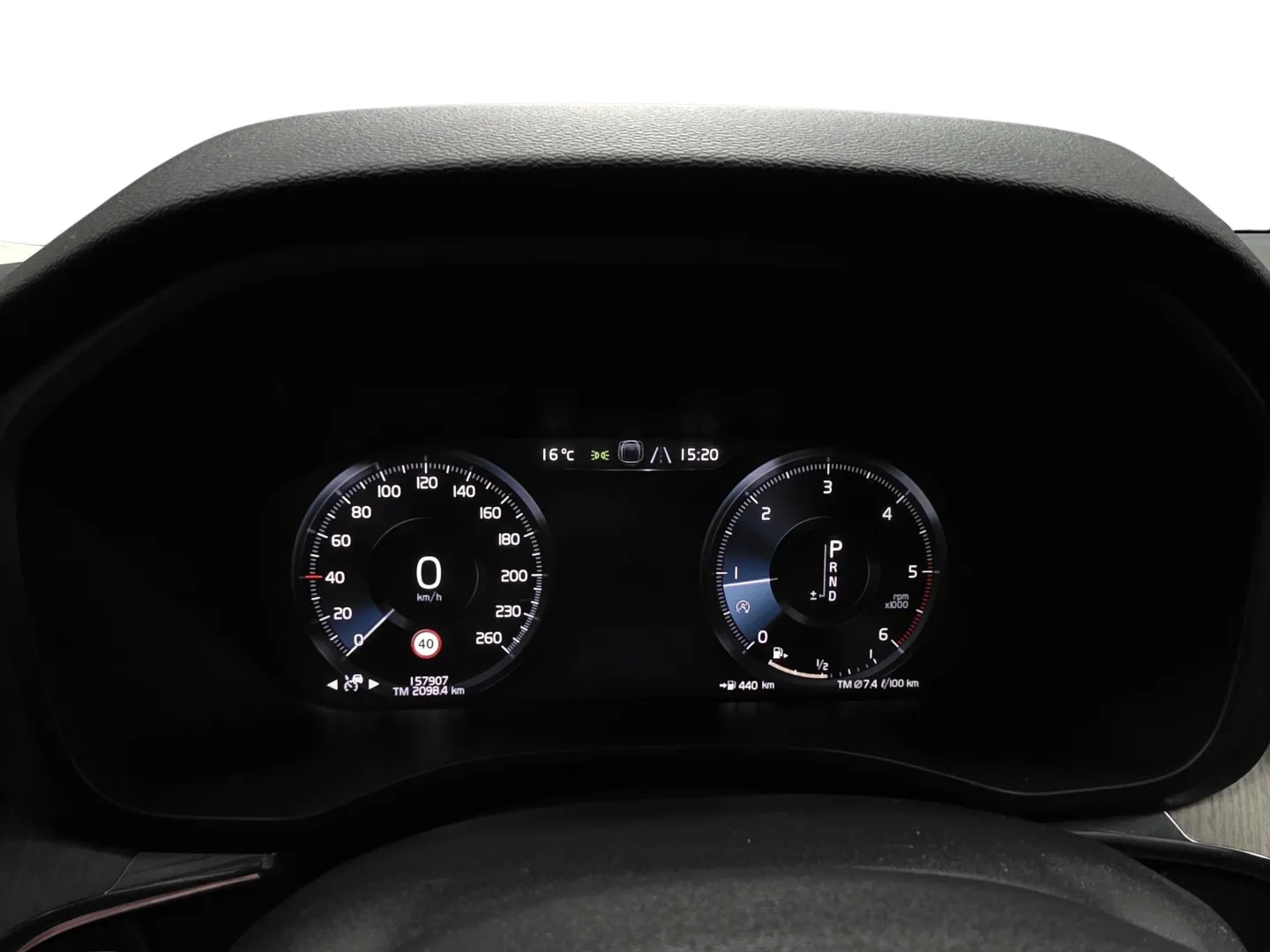 Autokuva 7 - OXH-346