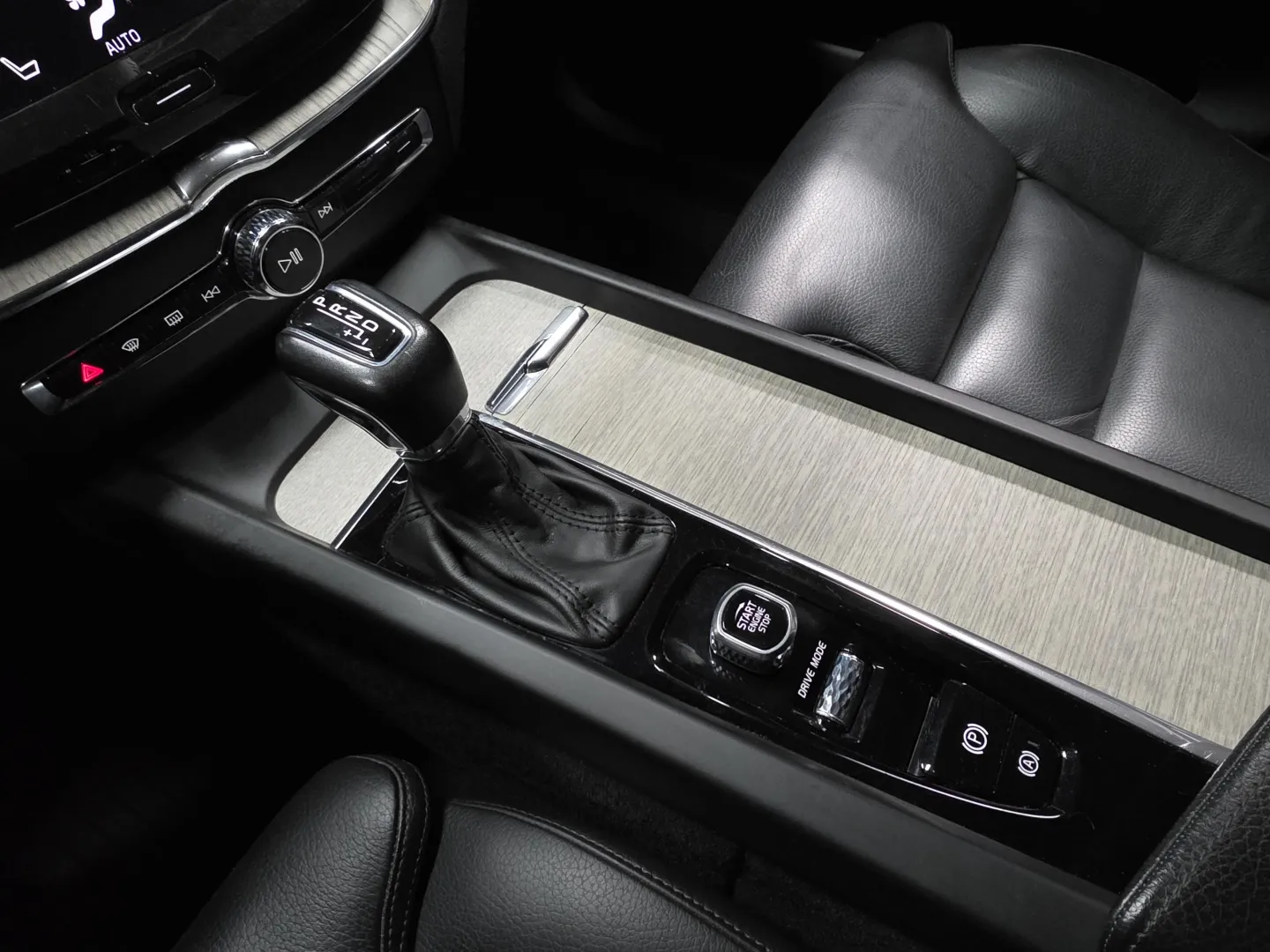 Autokuva 15 - OXH-346