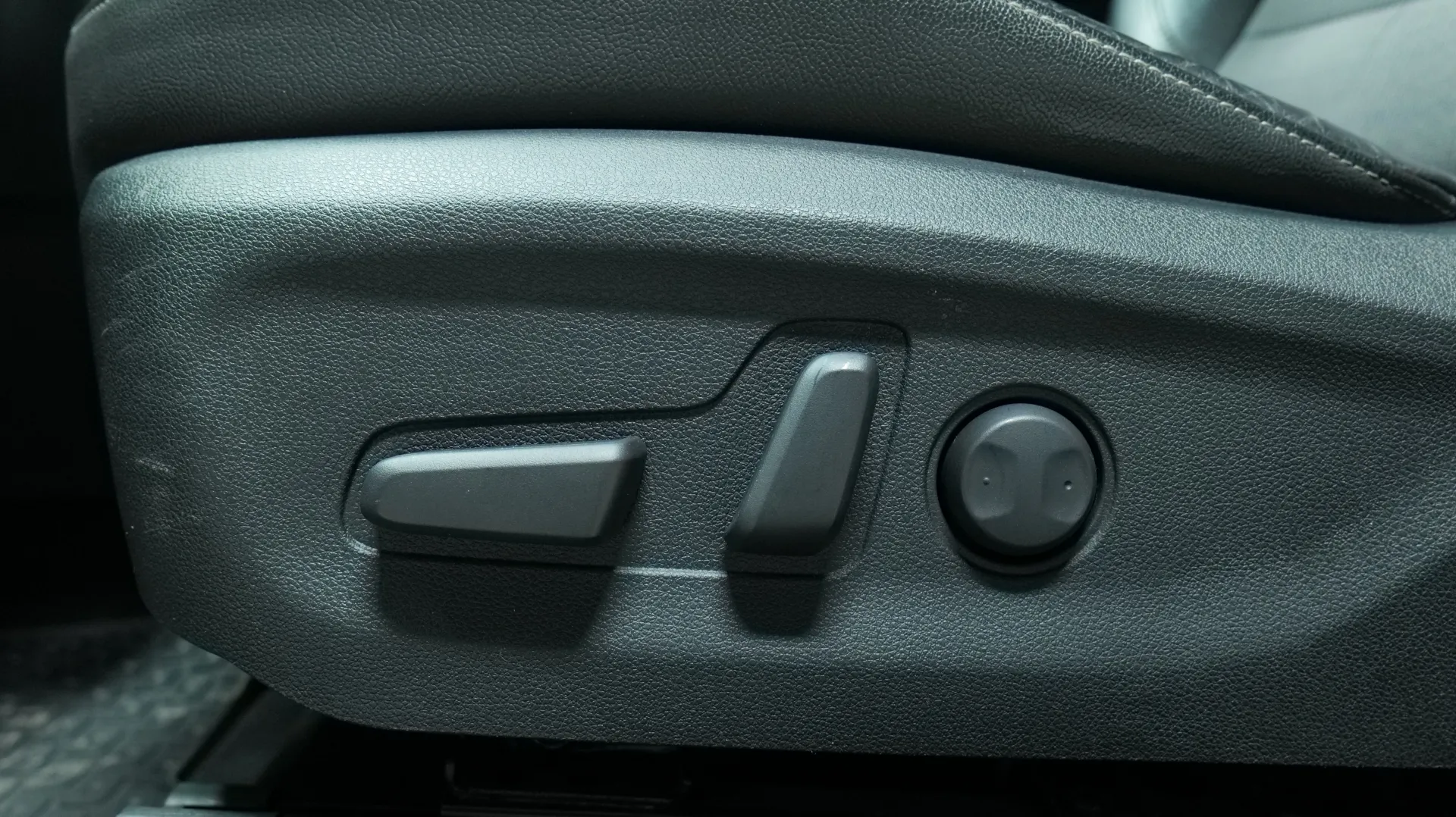 Autokuva 11 - OXN-257