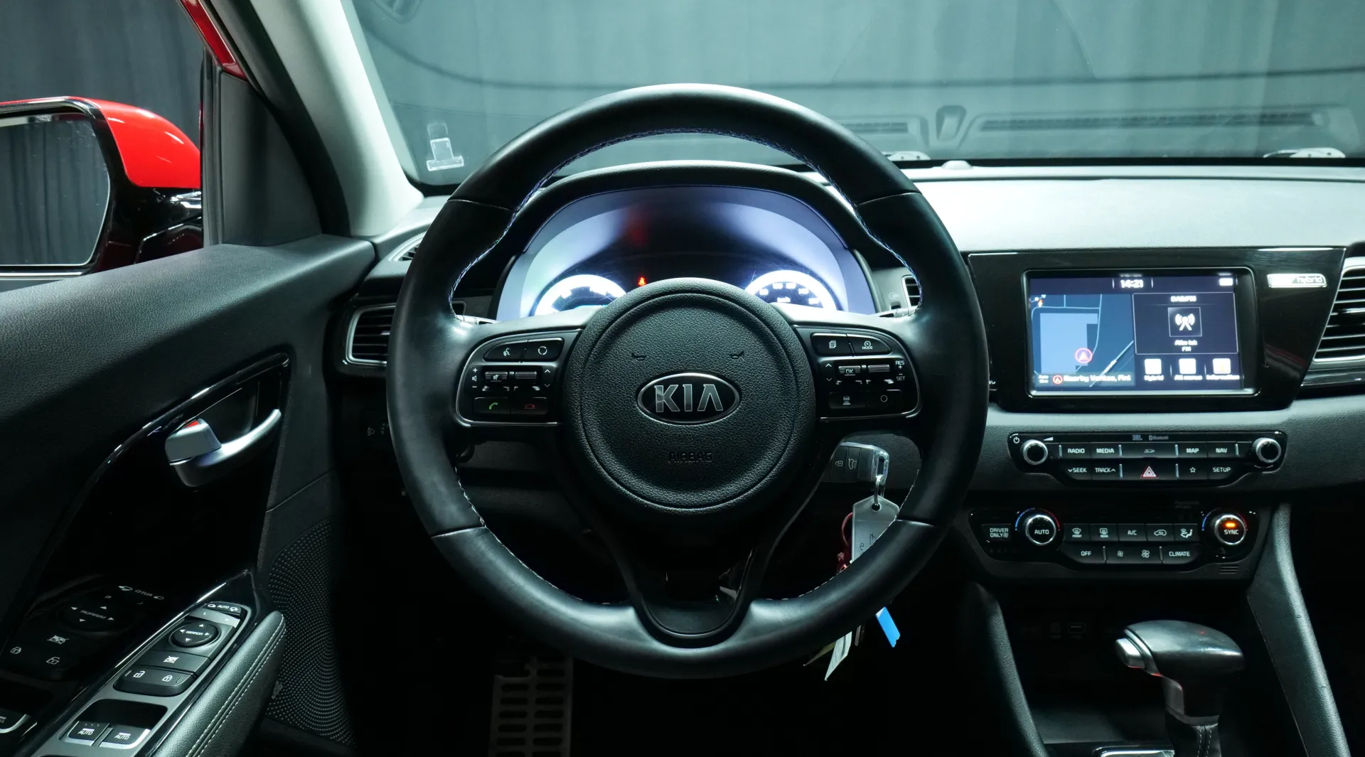 Autokuva 15 - OXN-257