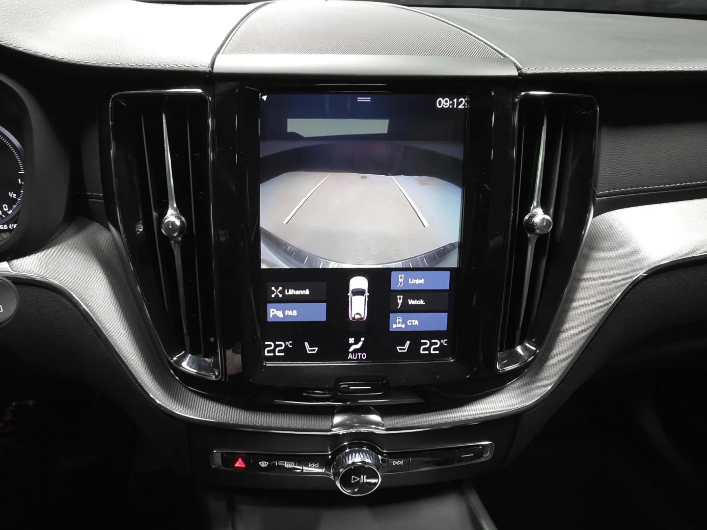 Autokuva 14 - OXP-619