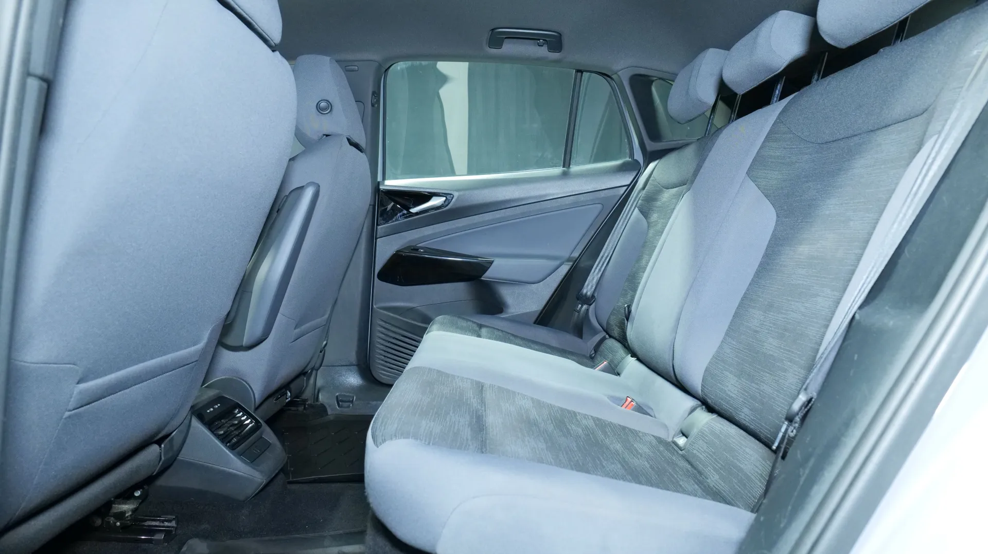 Autokuva 13 - OXR-947