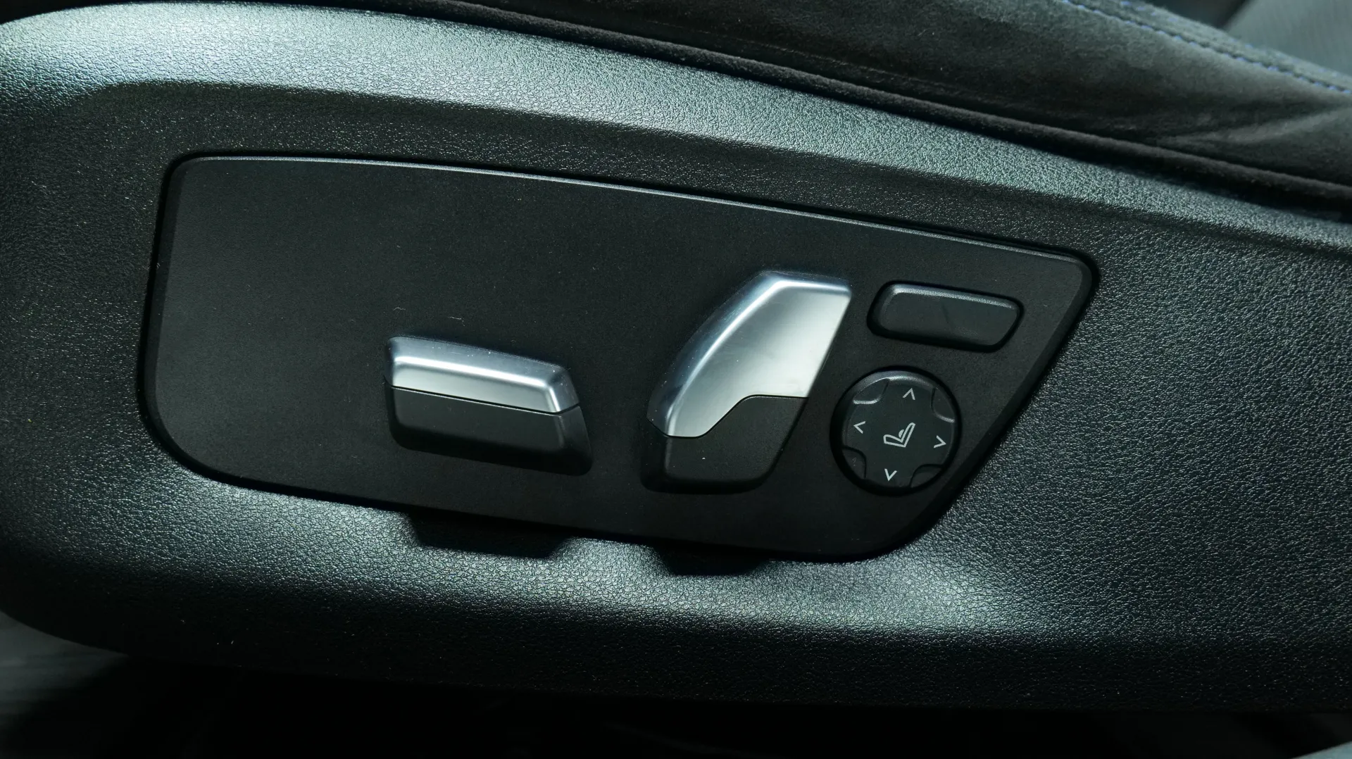 Autokuva 11 - OZA-556