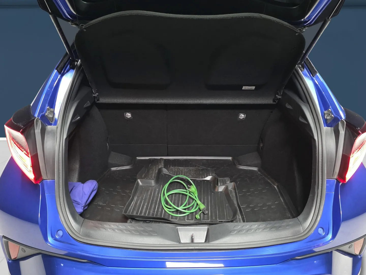 Autokuva 11 - OZB-278